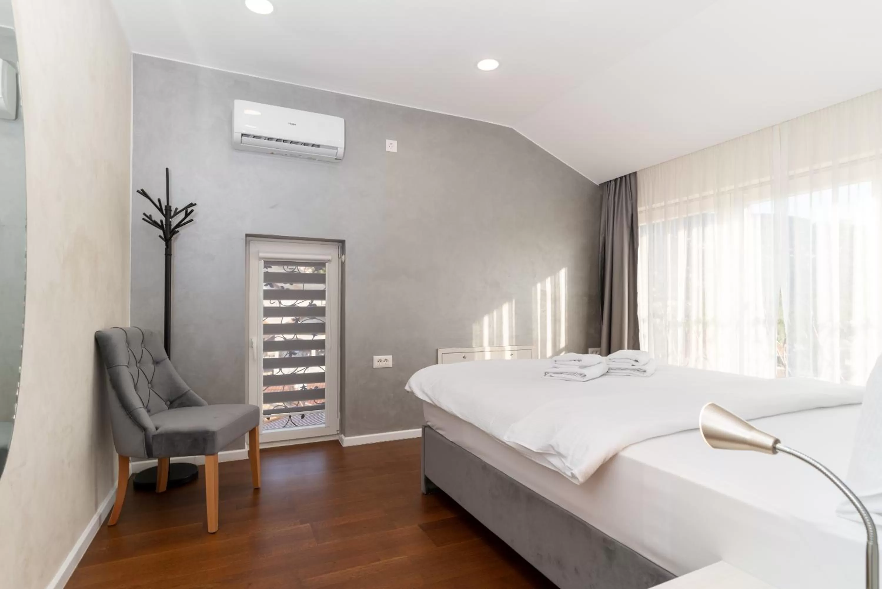 Bedroom, Bed in Ornament Hotel and Apartments