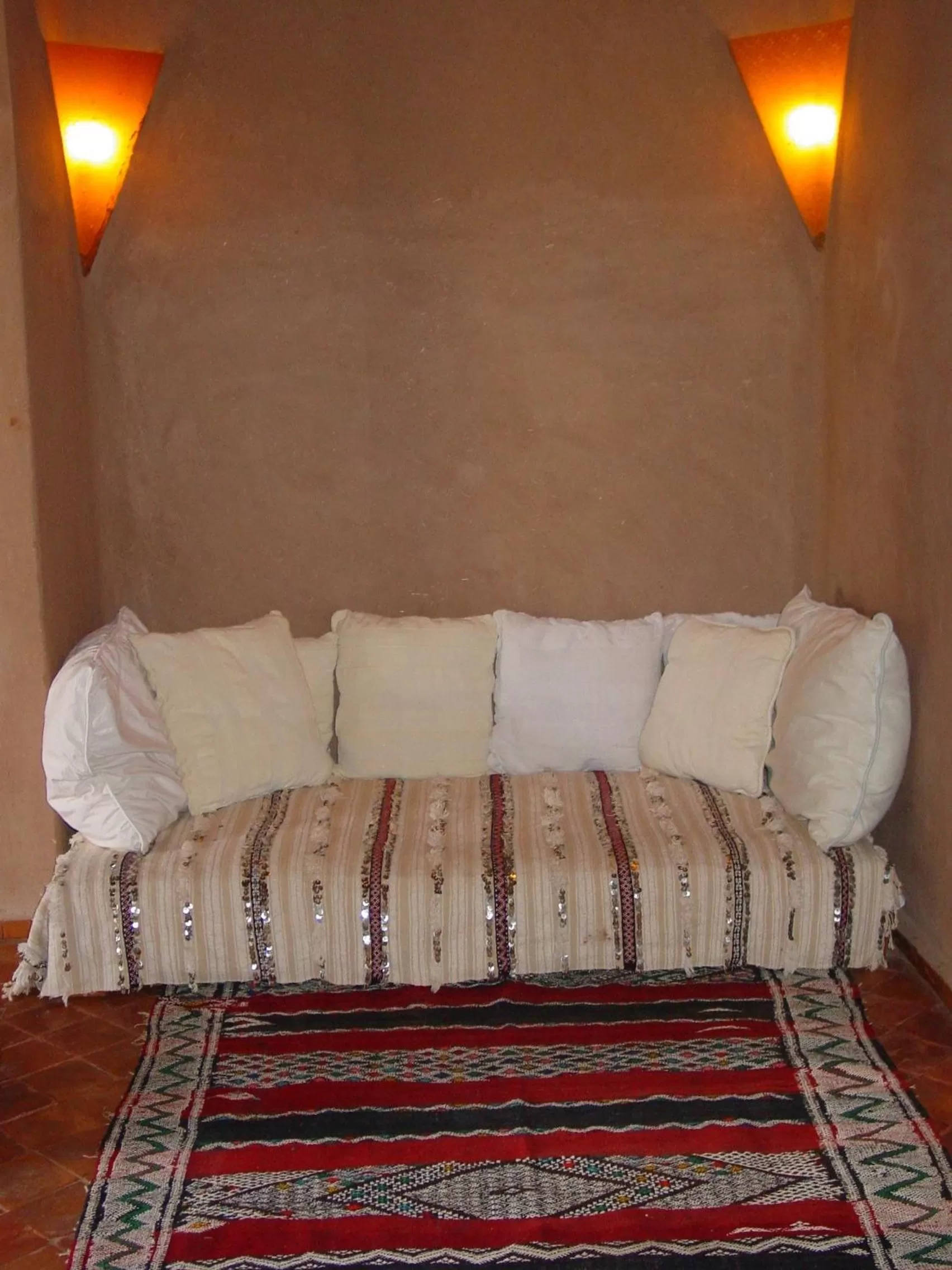 Seating area in Dar Paru