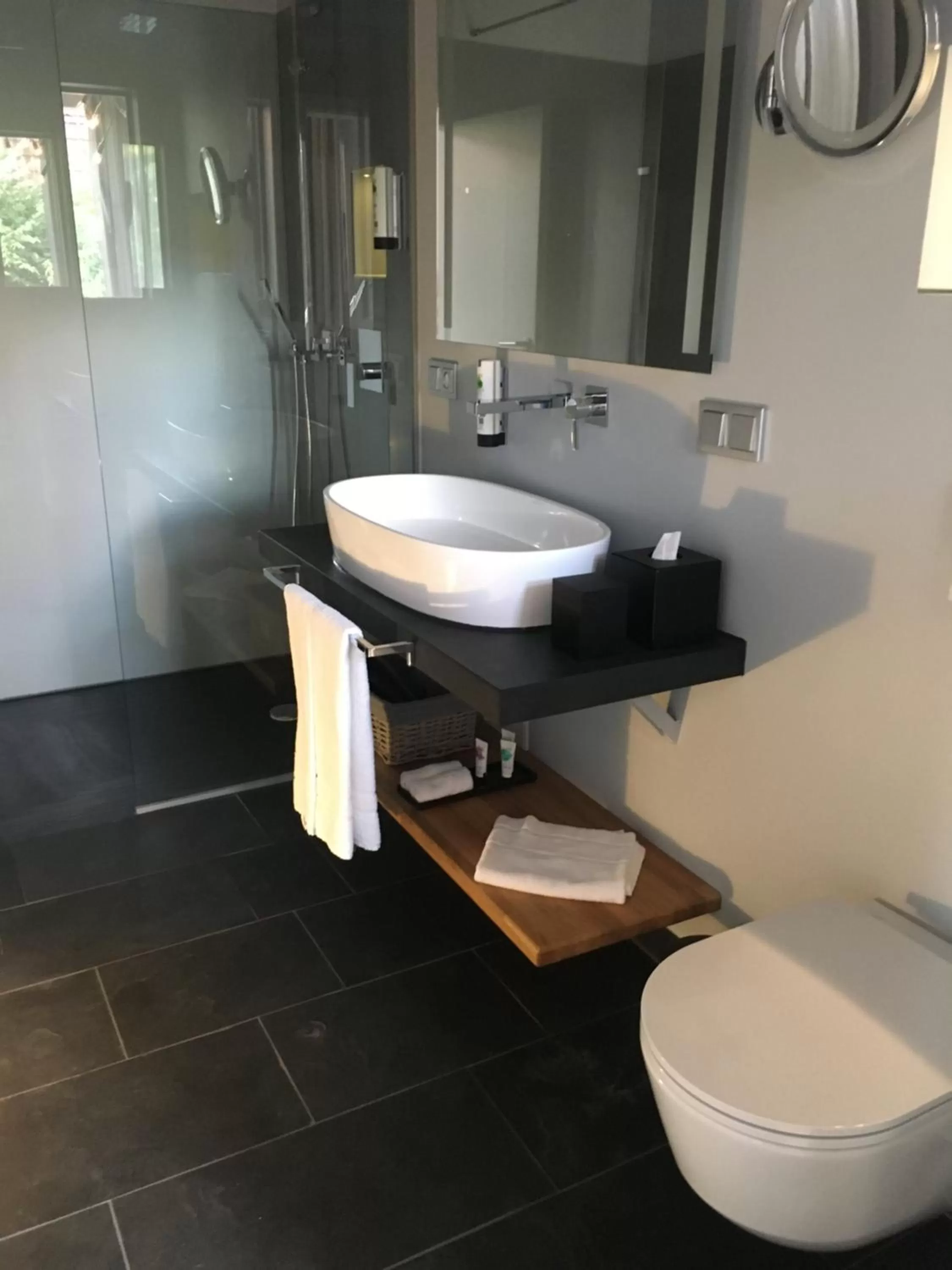 Bathroom in LIONO BoutiqueHotel