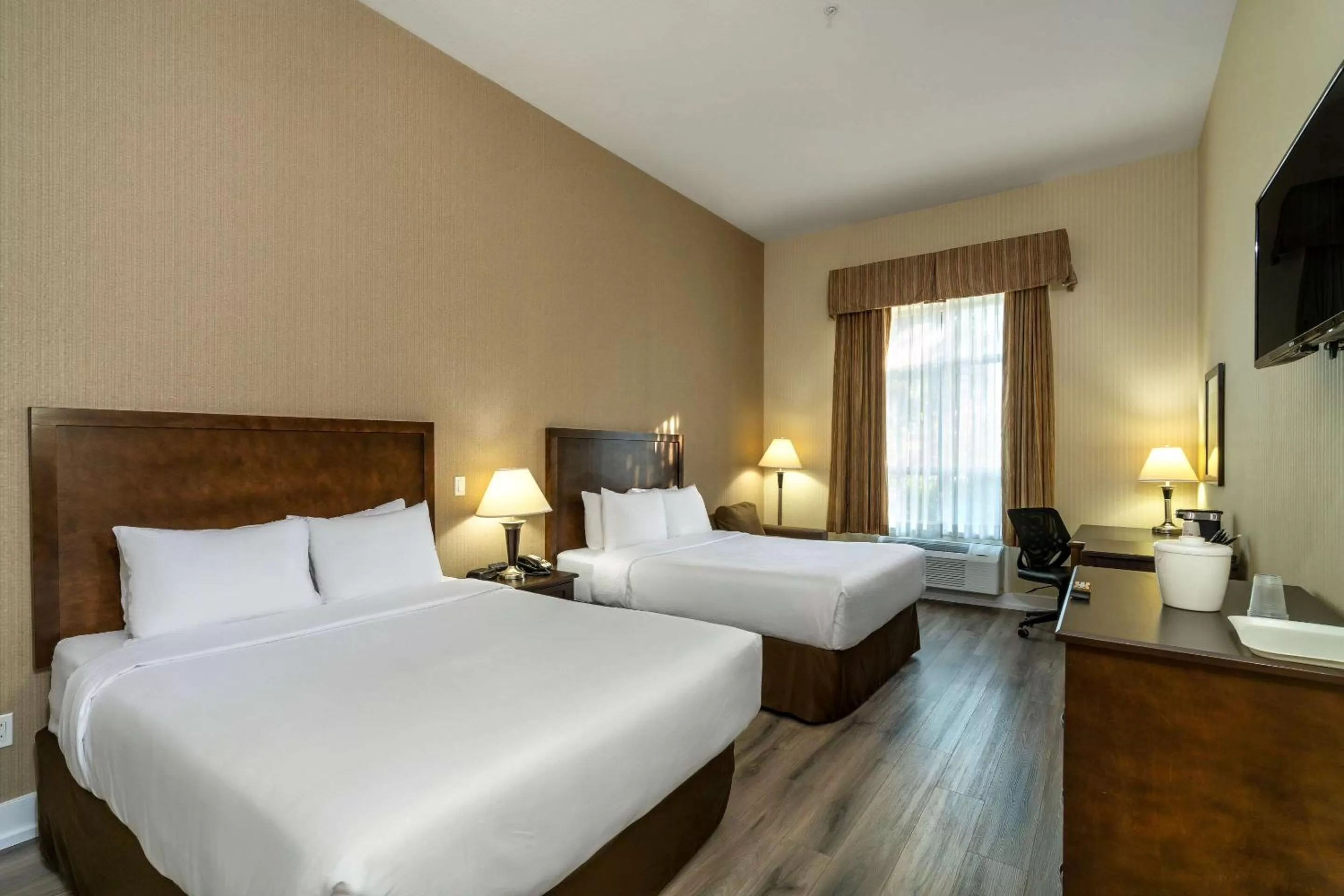 Bedroom, Bed in Comfort Inn & Suites