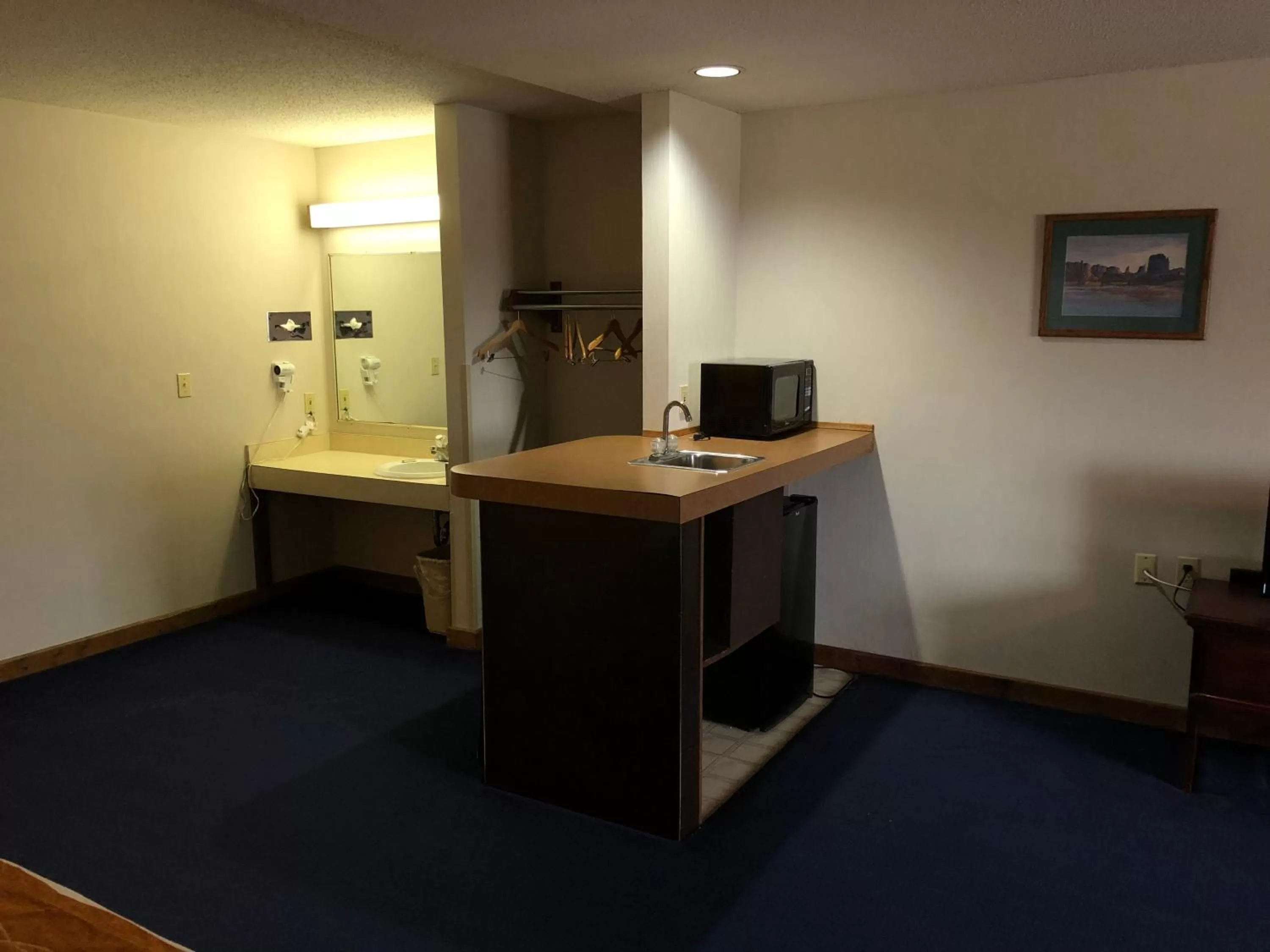 Kitchen or kitchenette in Denison Inn & Suites