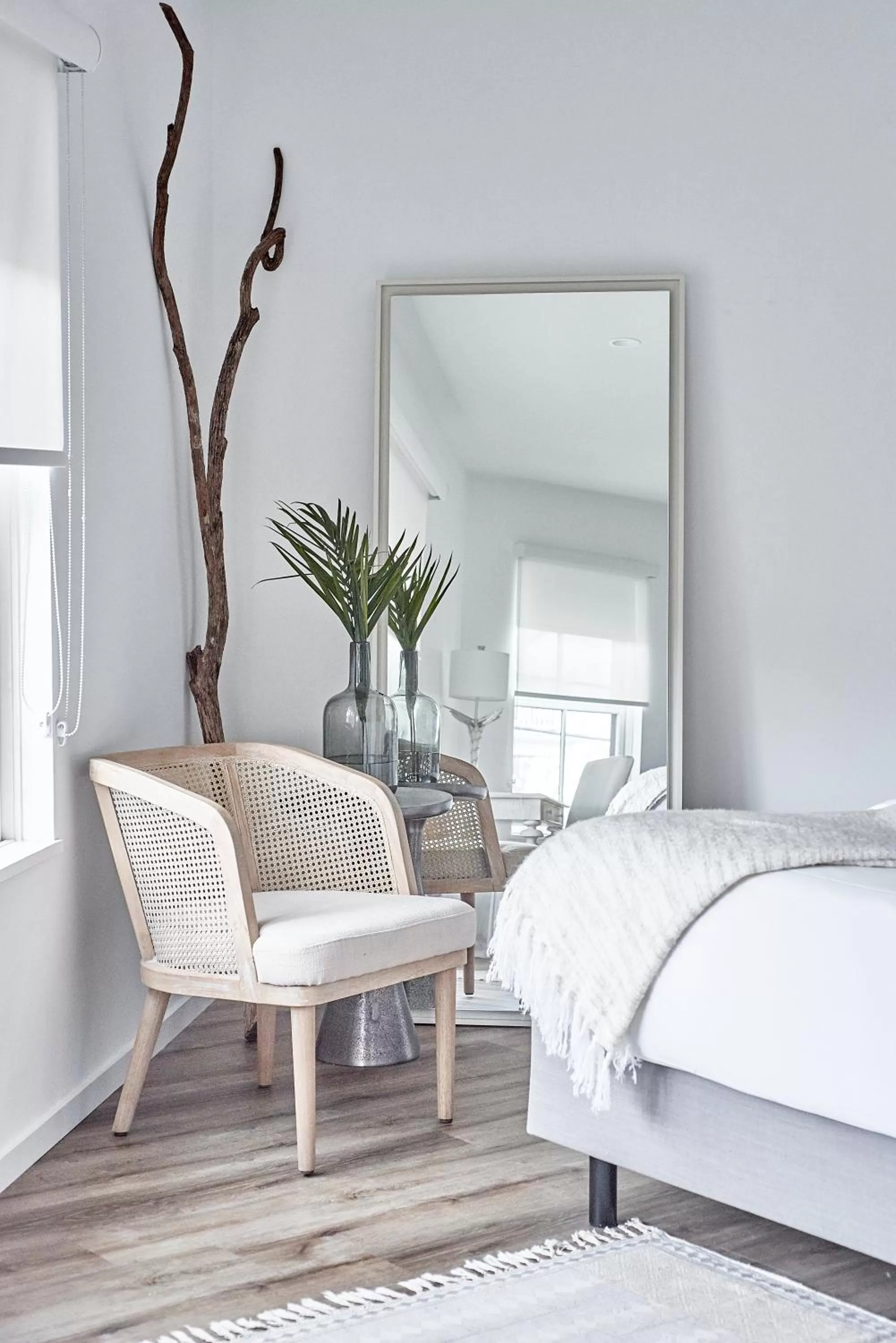 Bed, Seating Area in The Menhaden Hotel