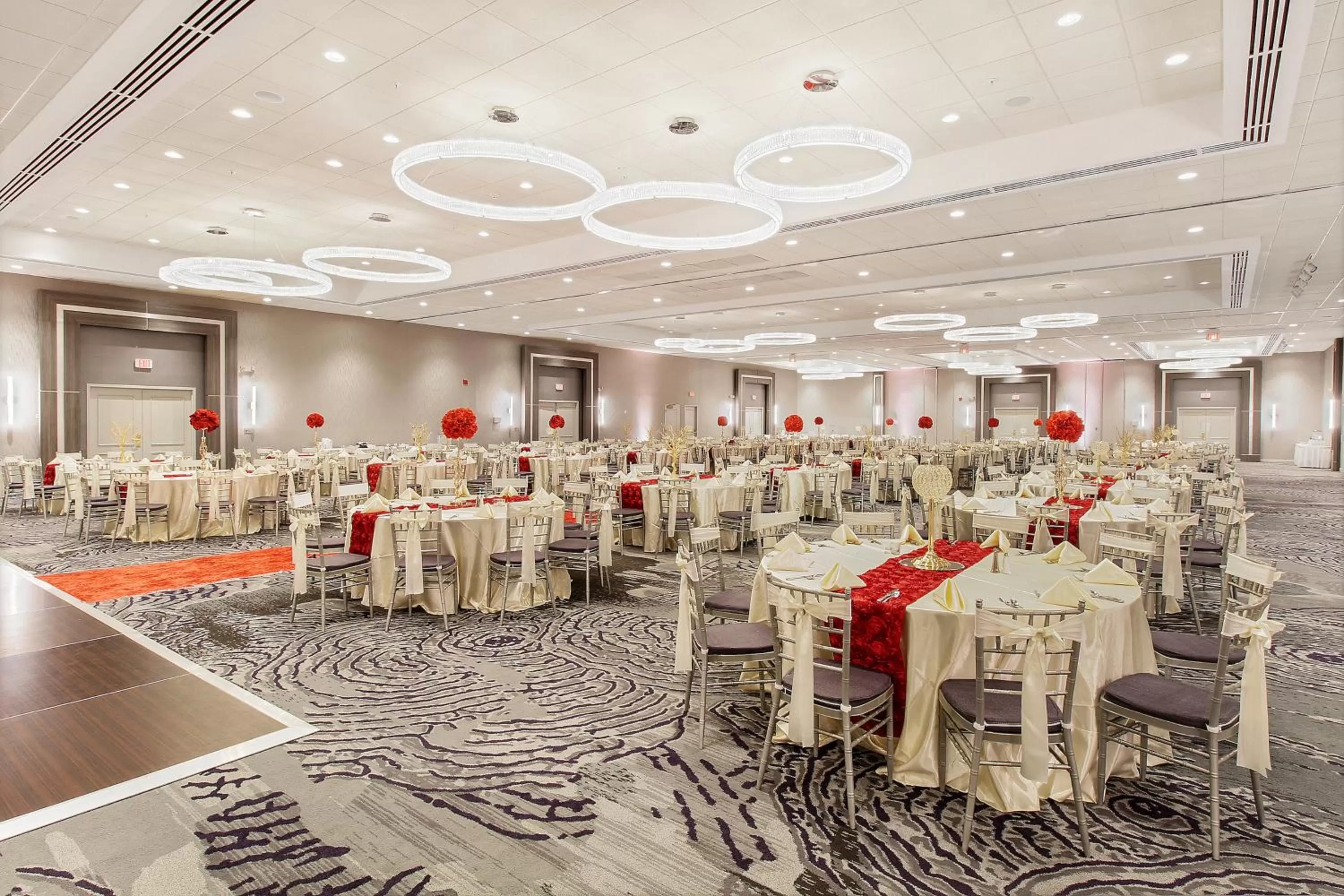 Banquet/Function facilities in Holiday Inn Chicago Nw Crystal Lk Conv Ctr by IHG
