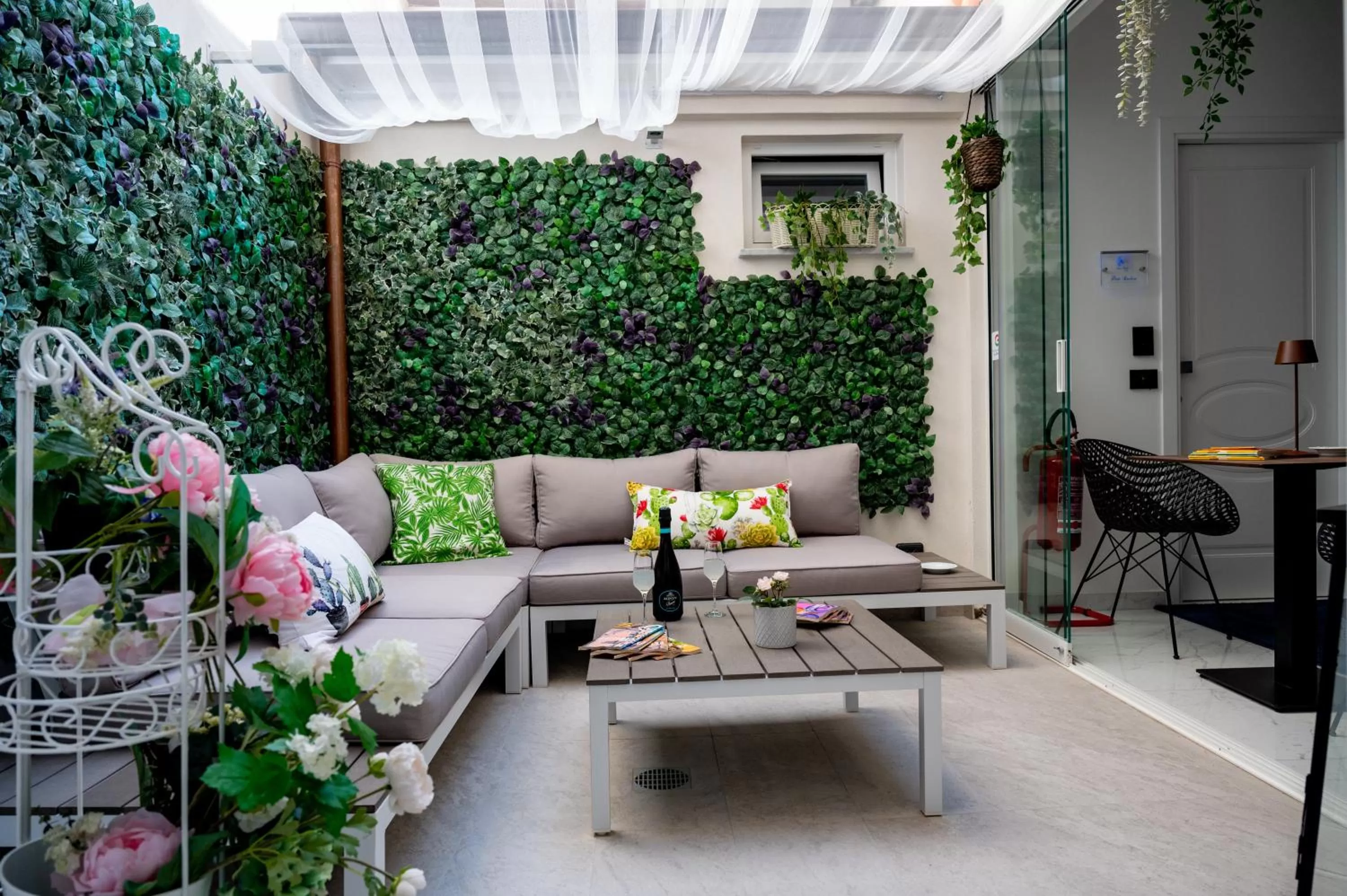 Patio in BM SUITES CEFALU