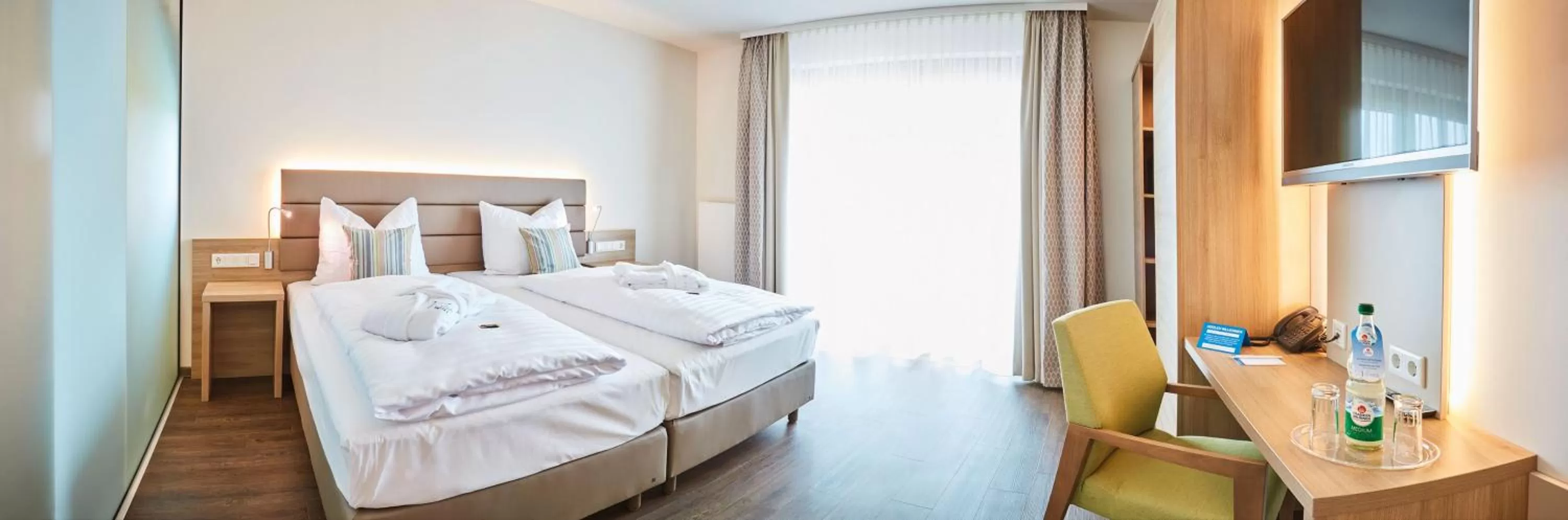 Balcony/Terrace, Bed in Vital Hotel an der Therme GmbH