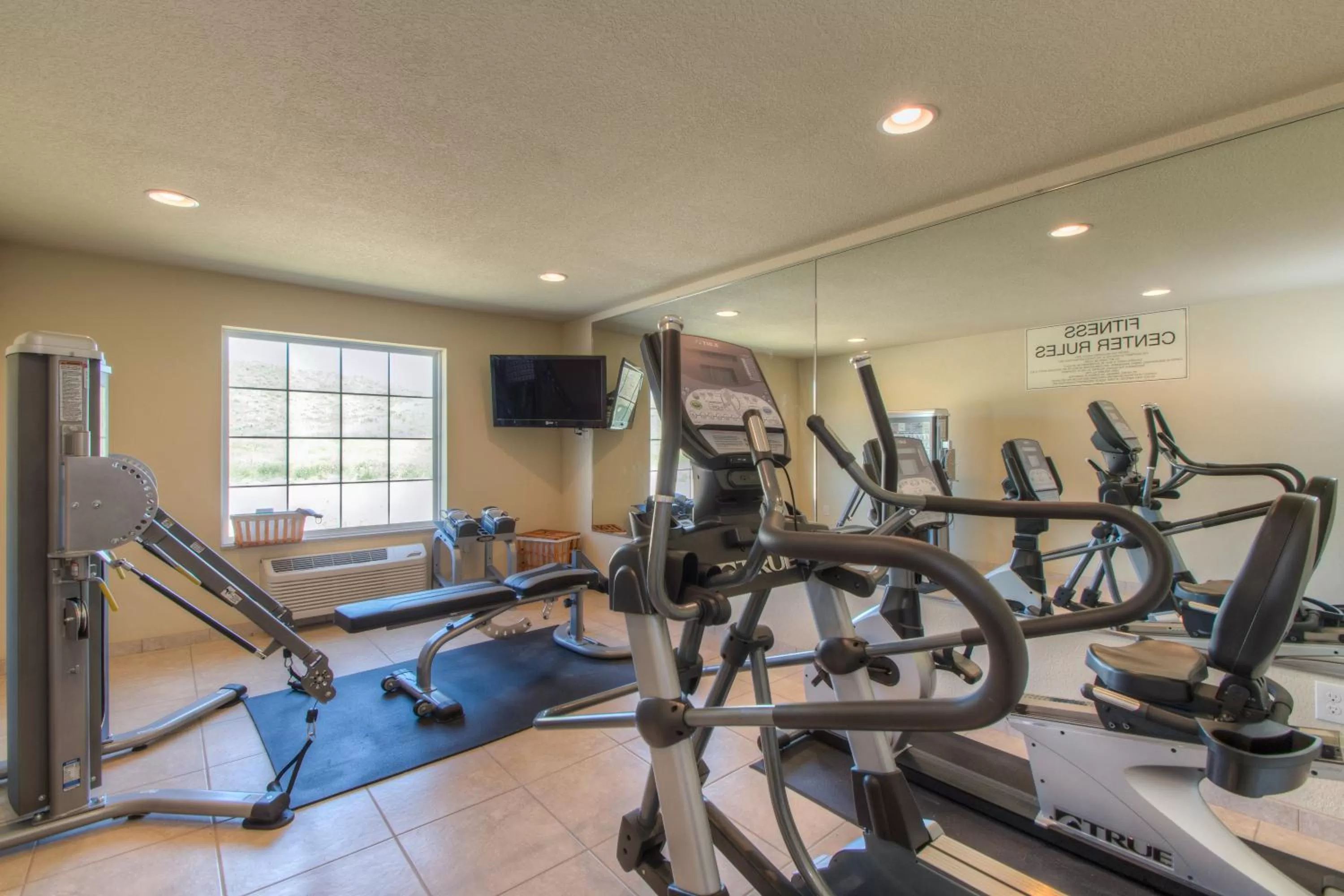 Fitness centre/facilities in Cobblestone Inn & Suites - Wray
