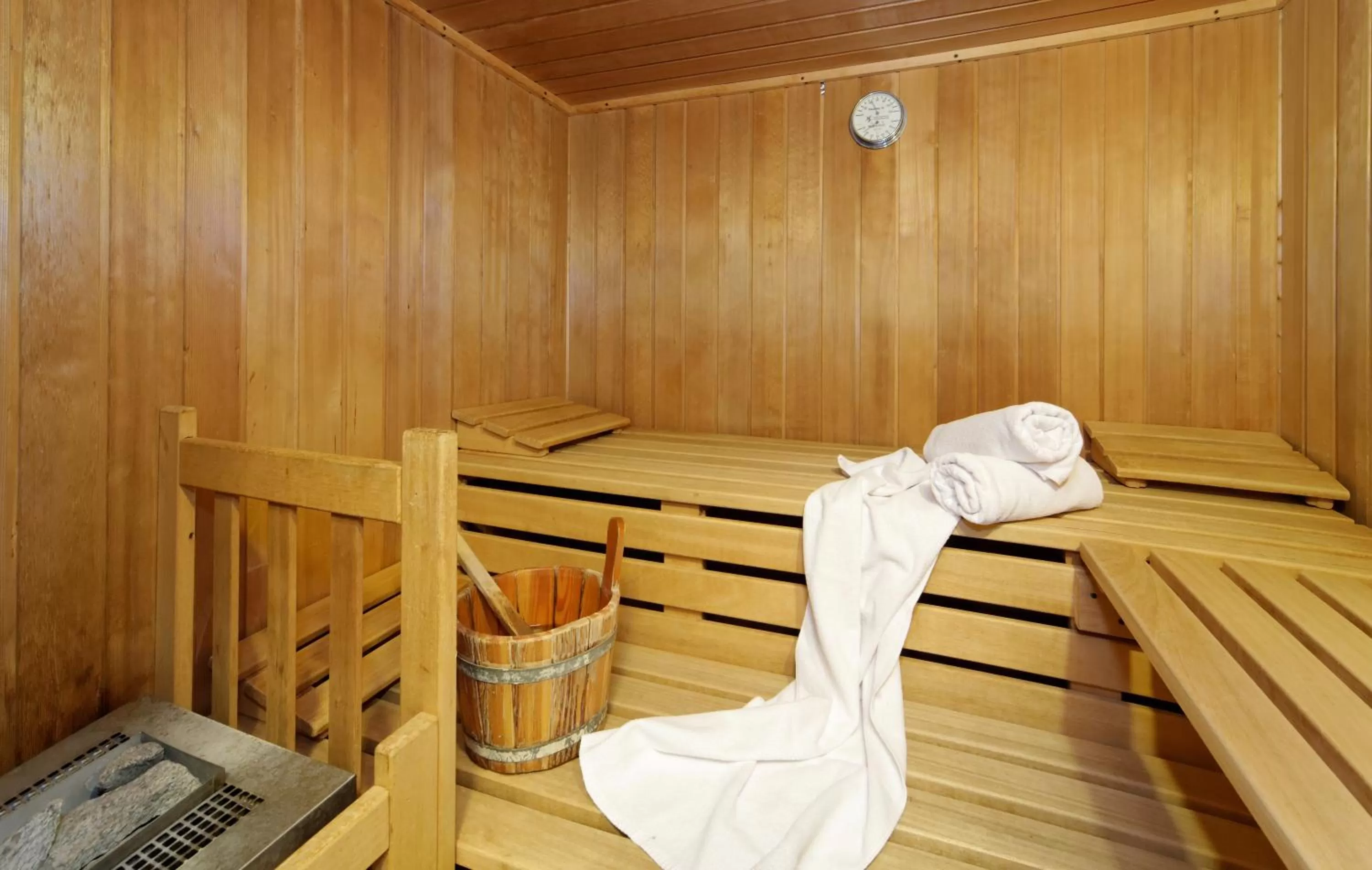 Spa and wellness centre/facilities in Hotel "Haus am Berg"