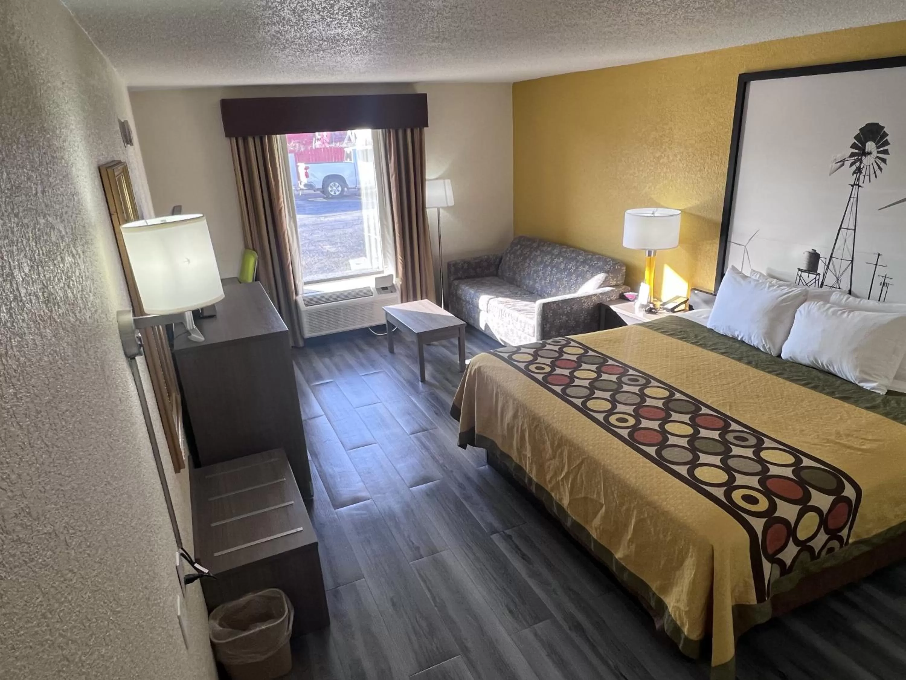 Photo of the whole room, Bed in Super 8 by Wyndham Ft Stockton