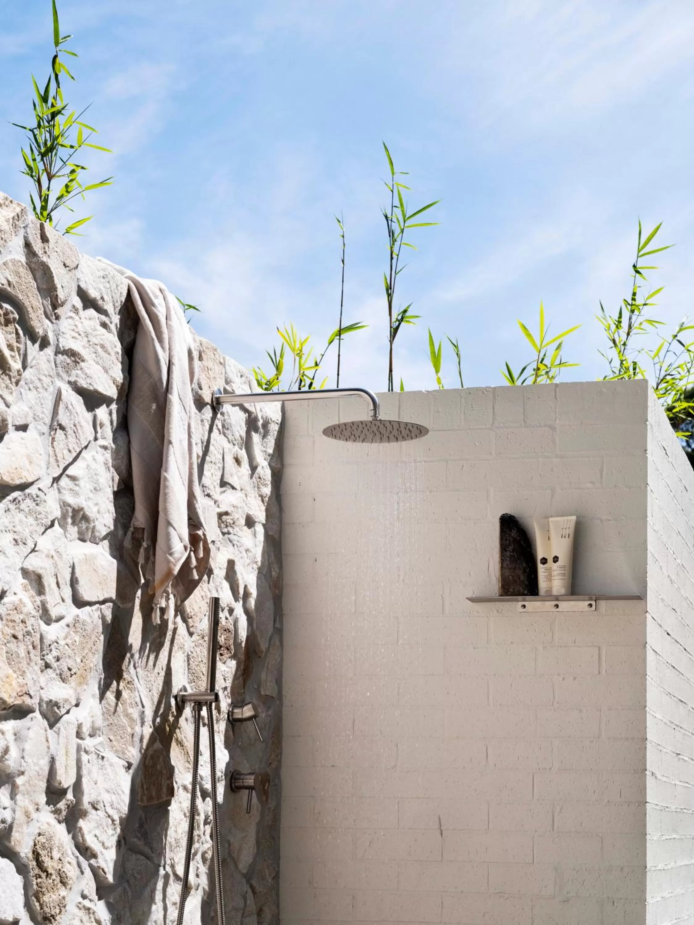 Inner courtyard view in Tallowwood House Luxury Bed & Breakfast