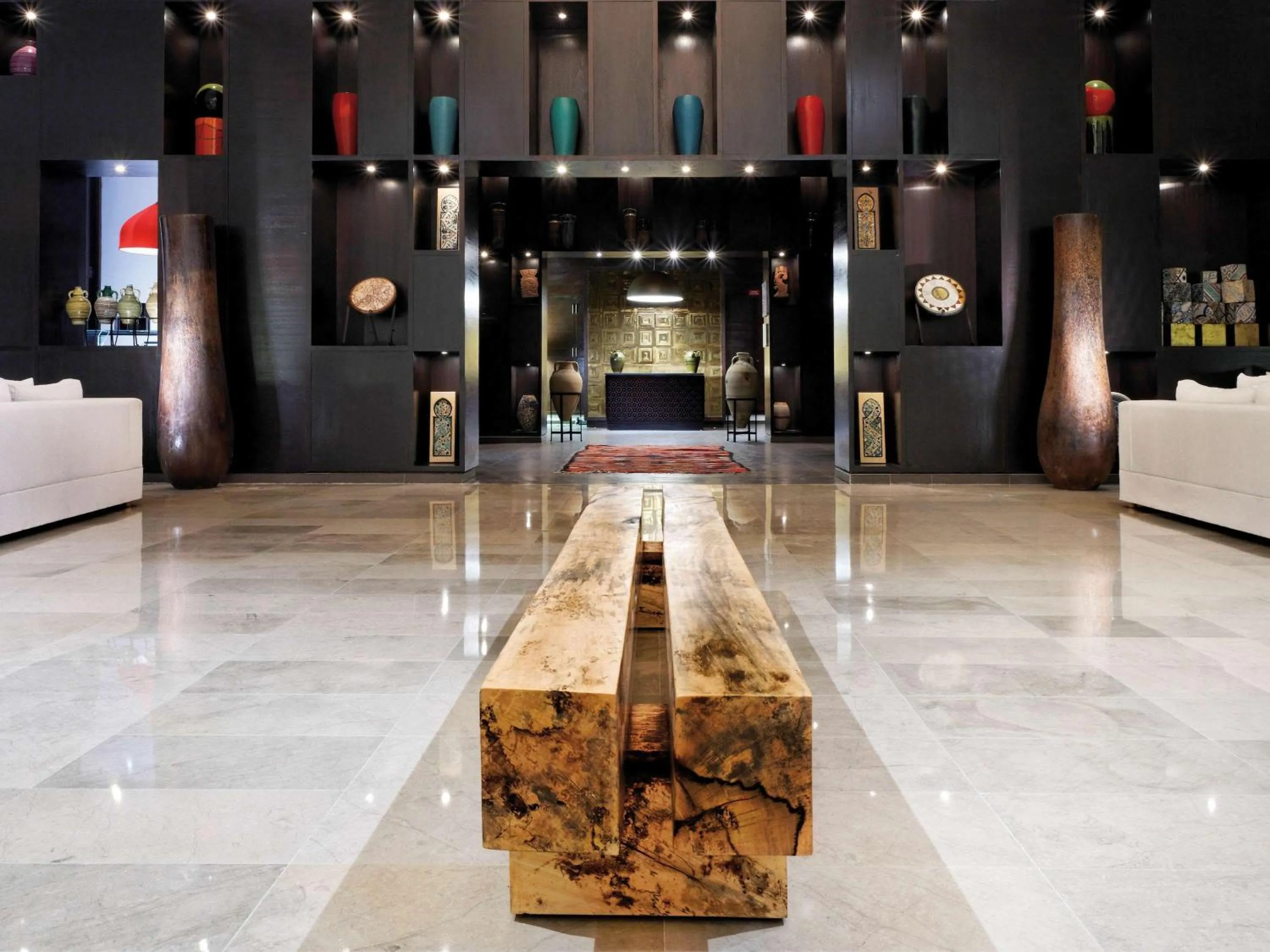 Lounge or bar in Mövenpick Hotel Gammarth Tunis