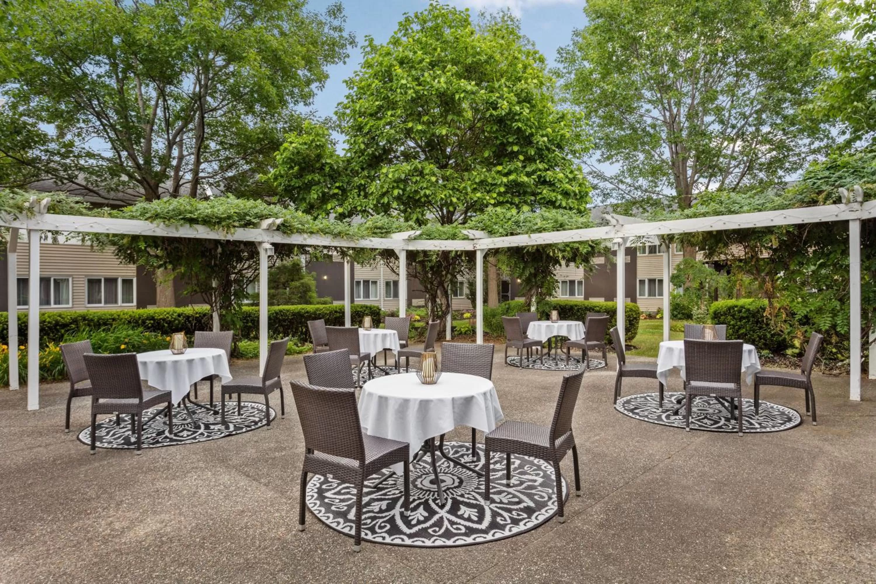 Meeting/conference room in Delta Hotels by Marriott Burlington