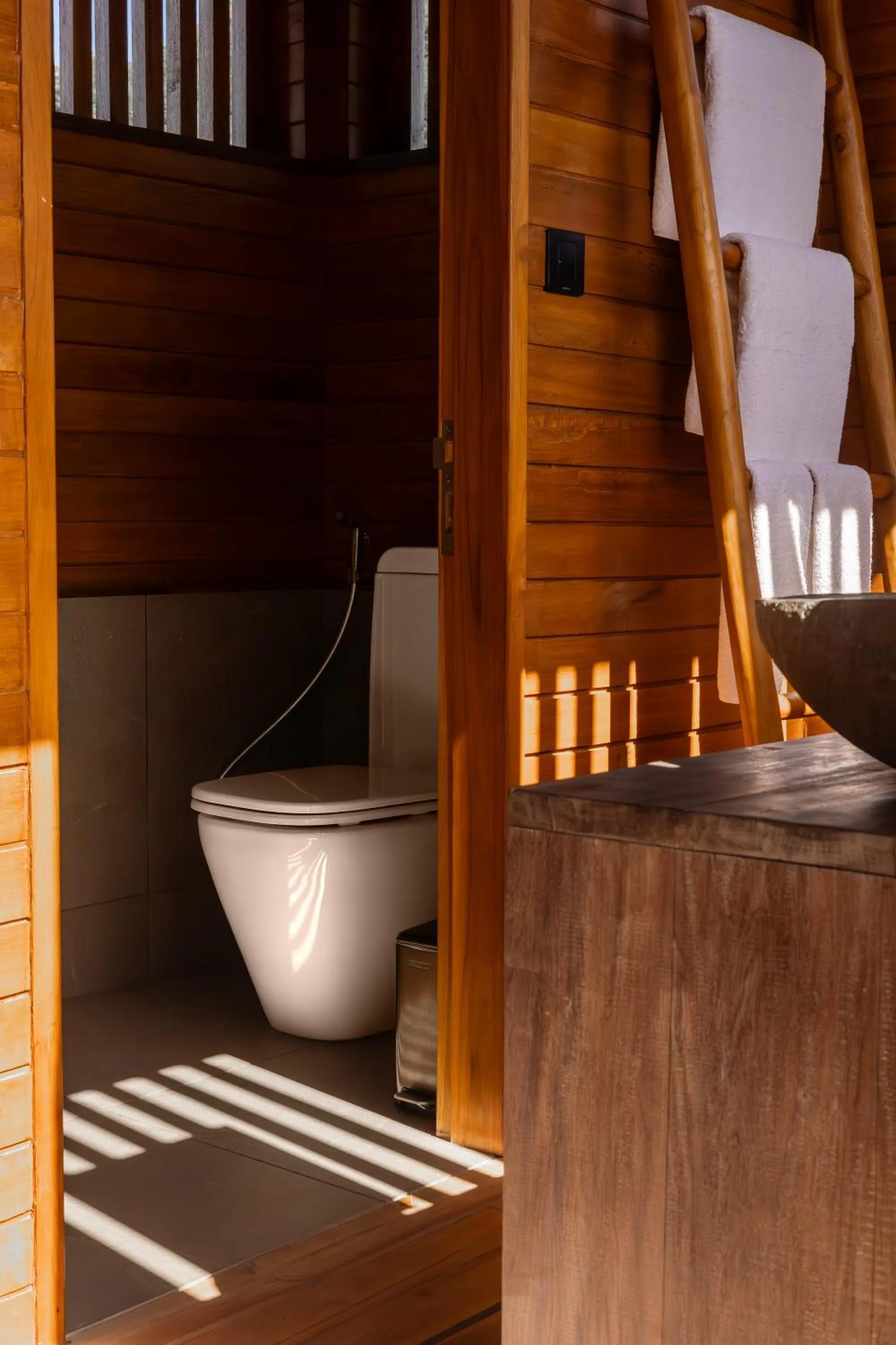 Toilet in Menjaga Bay