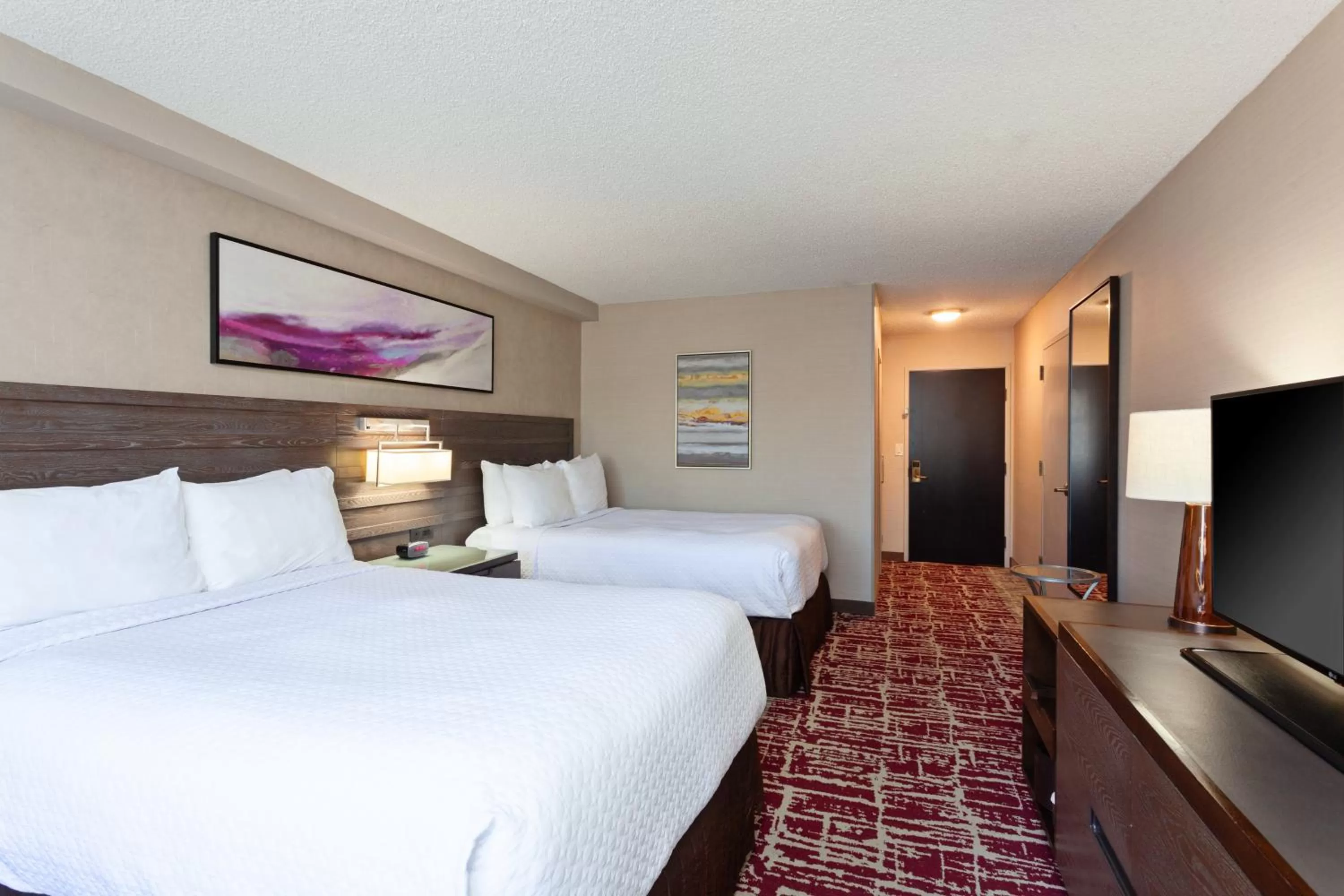 Photo of the whole room, Bed in Crowne Plaza Silicon Valley North - Union City by IHG