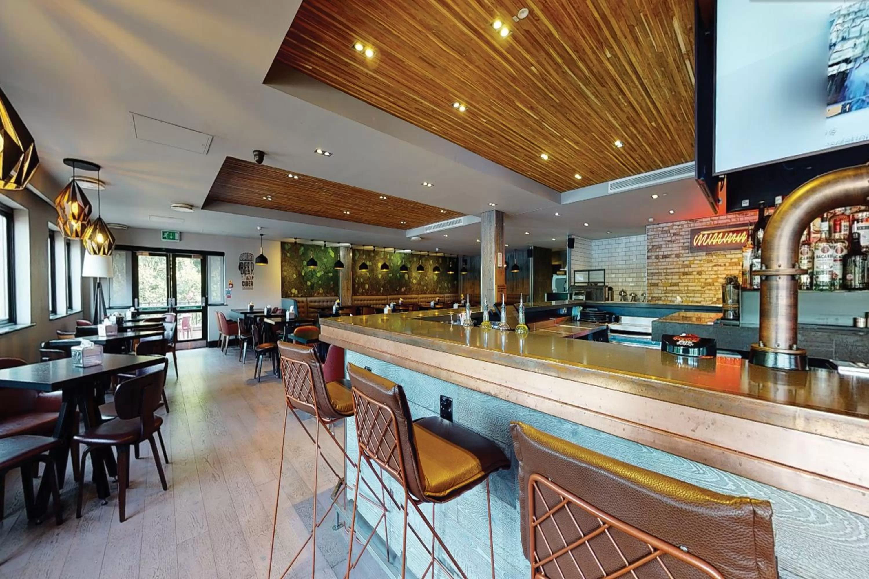 Restaurant/places to eat in Village Hotel Coventry