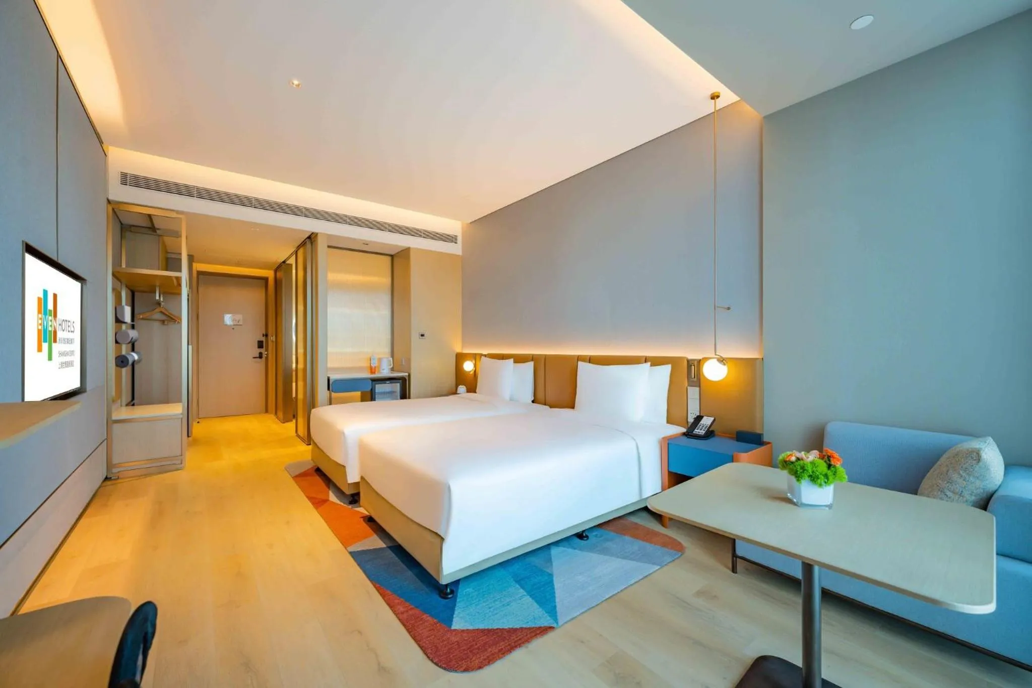 Photo of the whole room, Bed in EVEN Hotels Shanghai Expo by IHG