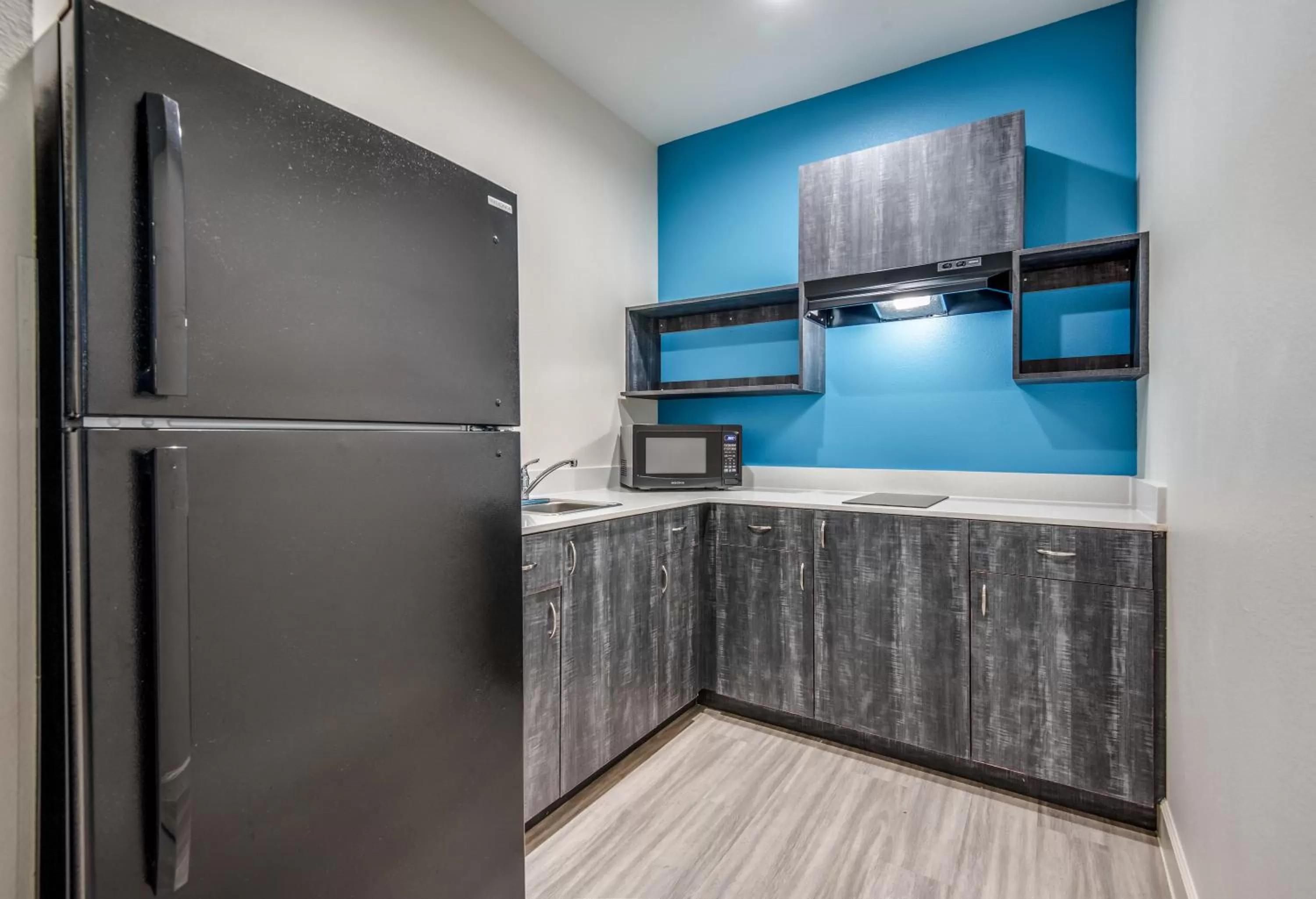 Americas Best Value Inn & Suites Houston at Hwy 6