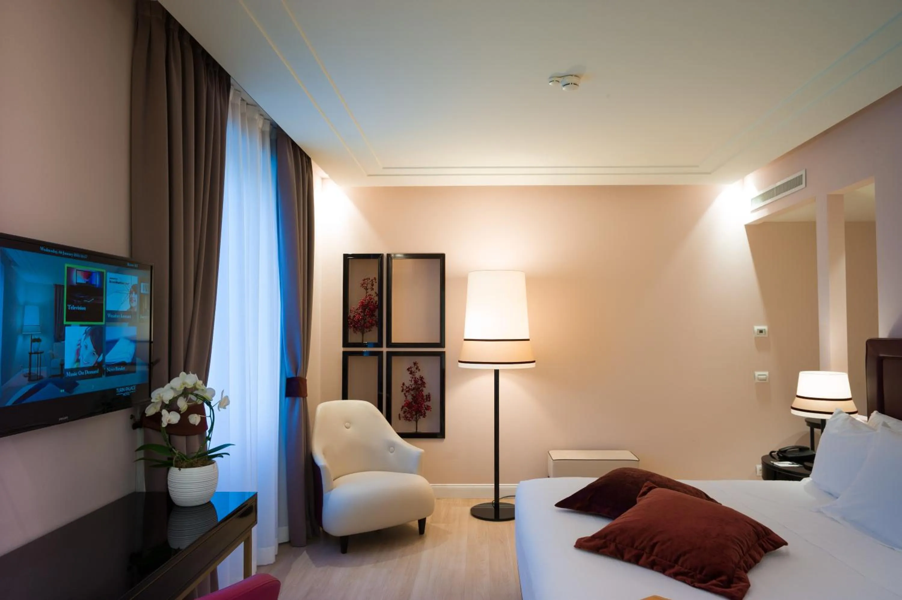 Other, Bed in Turin Palace Hotel