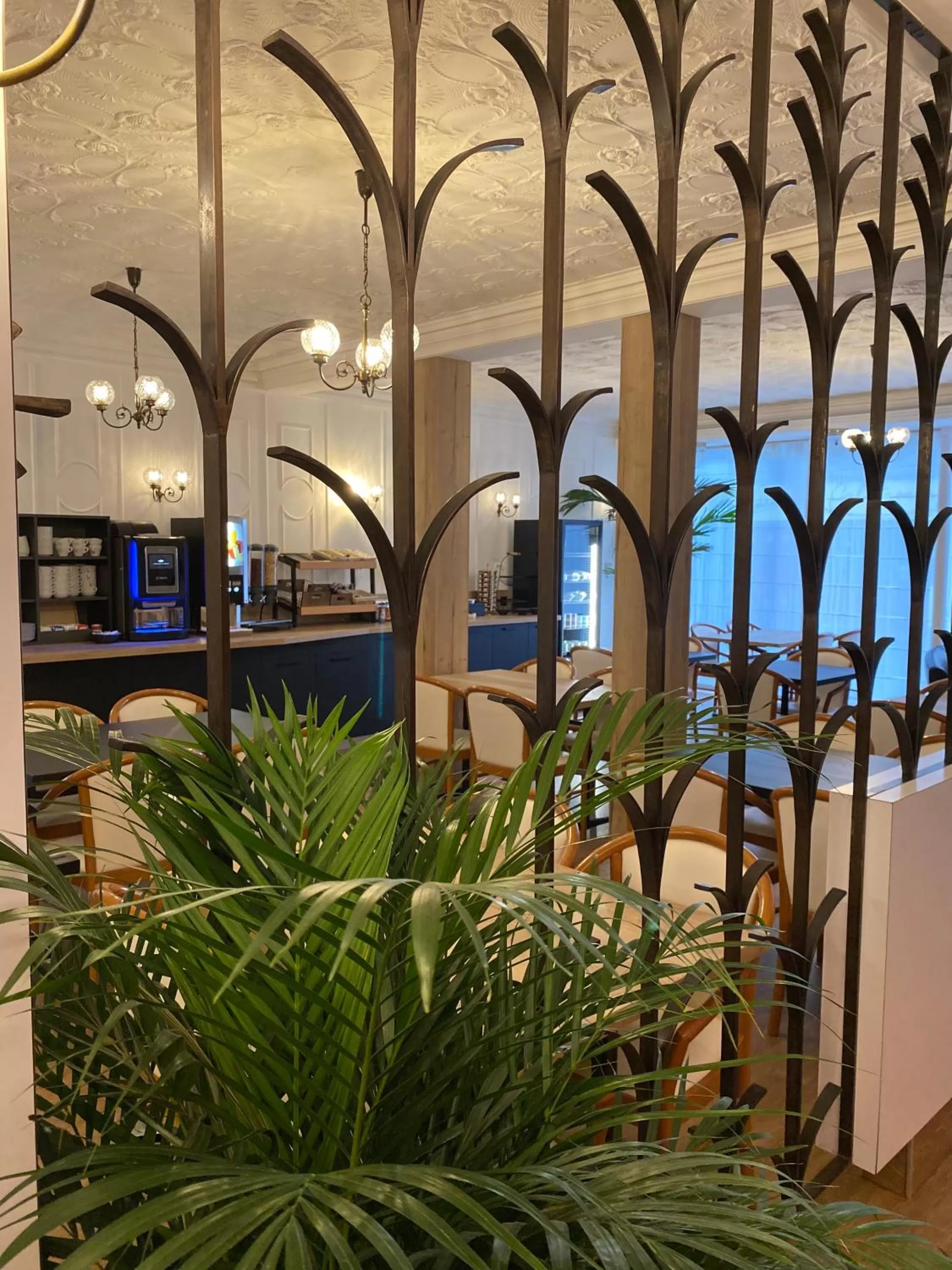 Breakfast, Swimming Pool in Hotel du Louvre