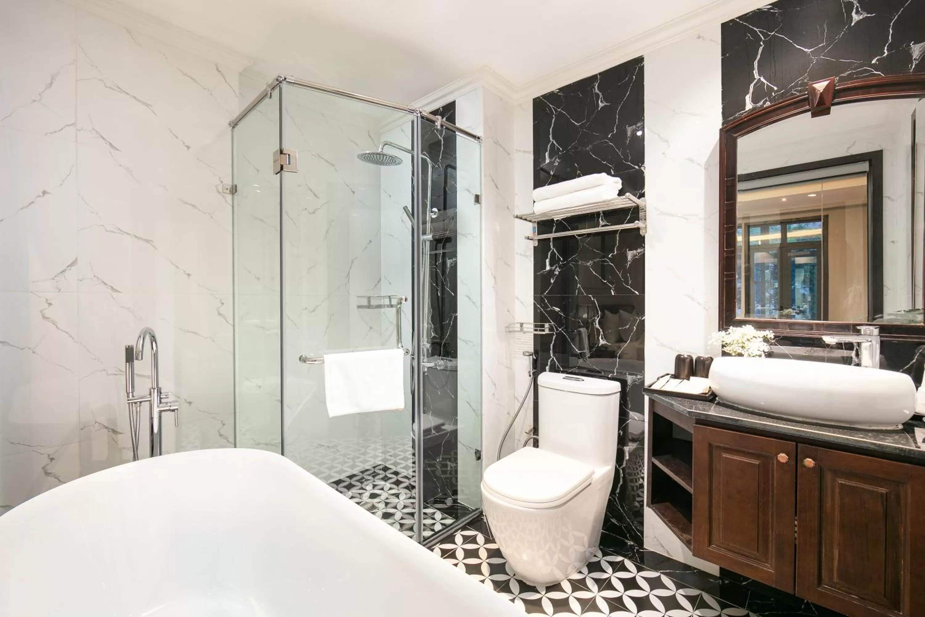 Shower in Salute Premium Hotel & Spa