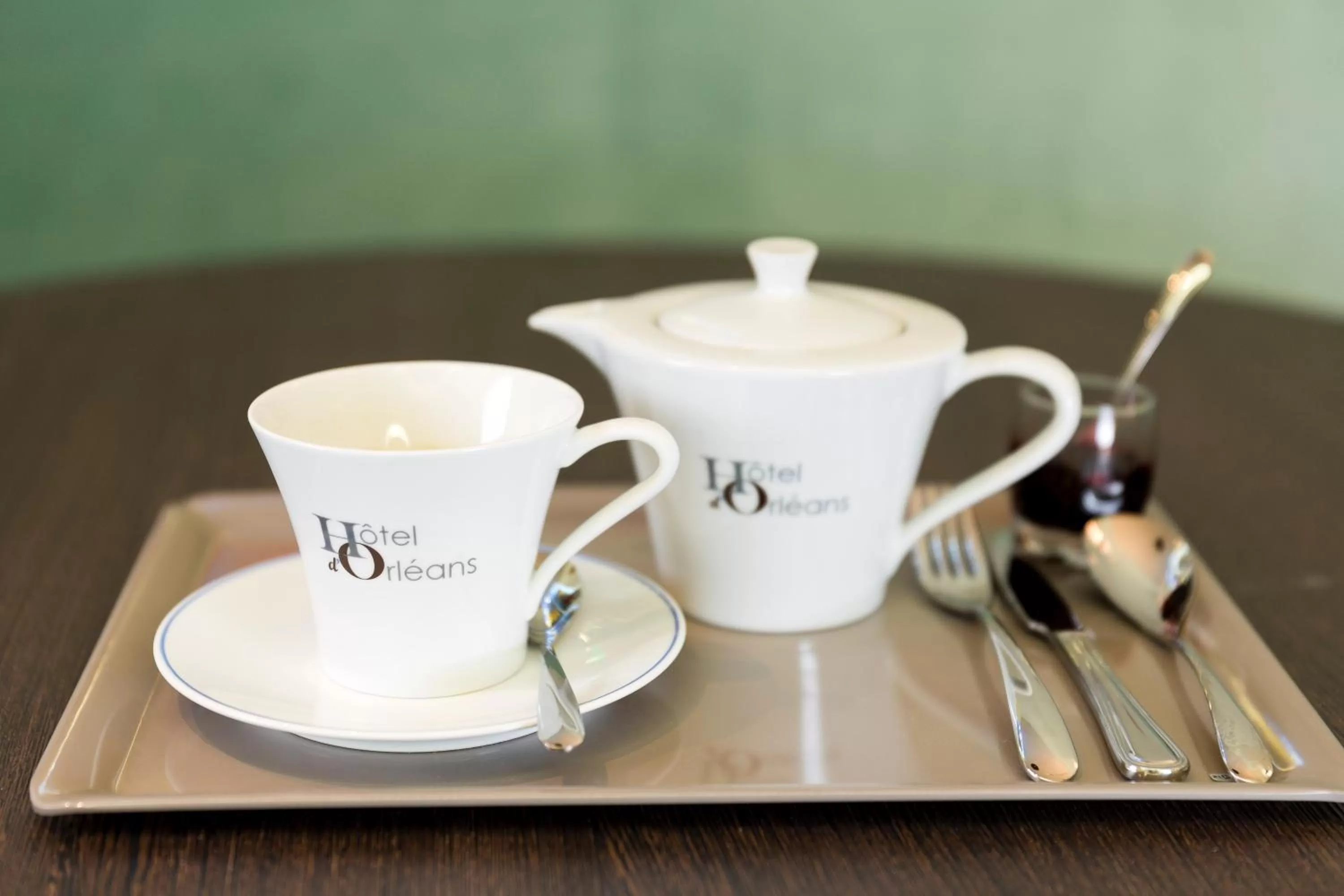 Drinks in Hôtel d'Orléans