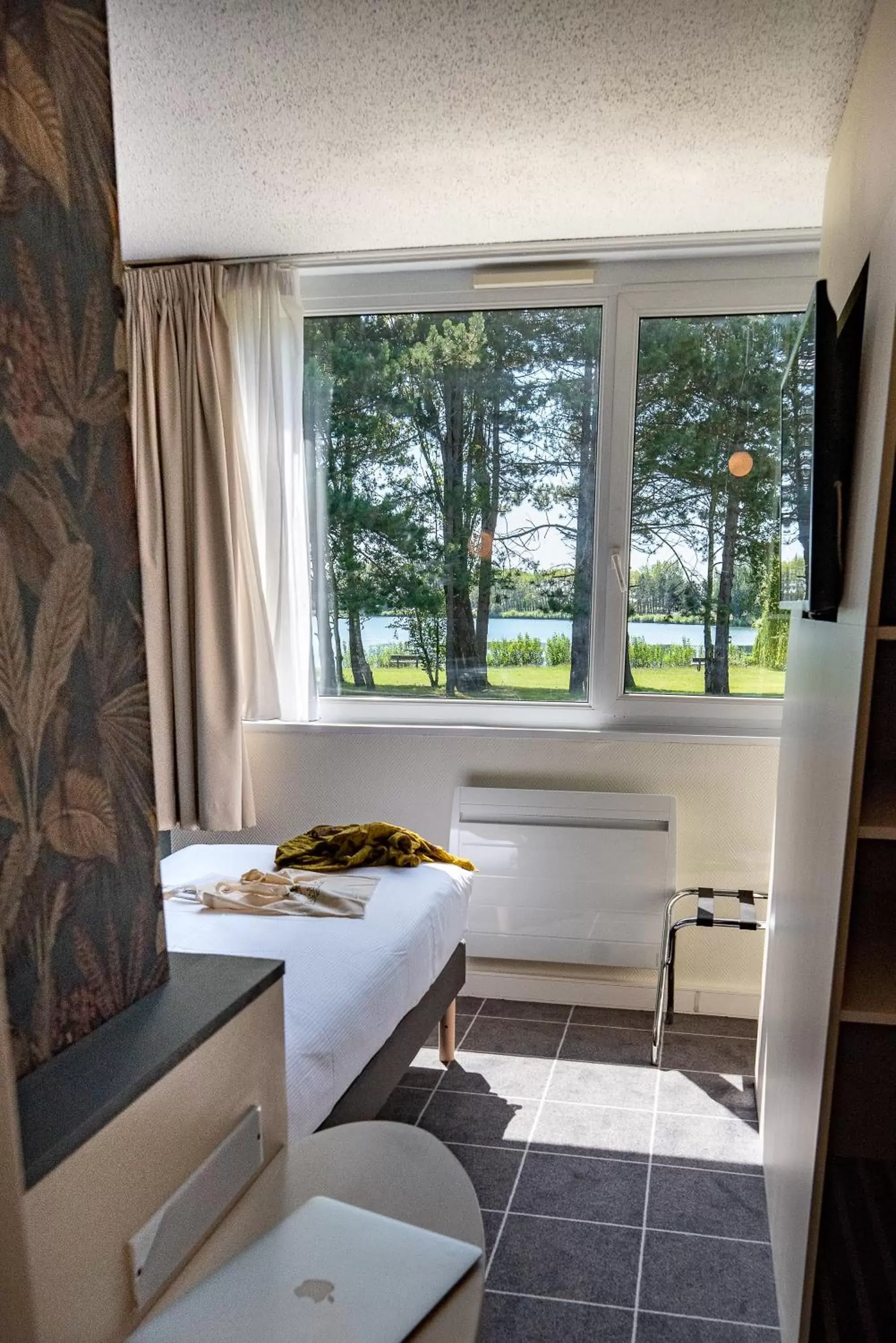 Classic Single Room in Best Western Hotel du Lac Dunkerque- Restaurant ouvert 7/7 midi et soir Classic Single Room in Best Western Hotel du Lac Dunkerque- Restaurant ouvert 7/7 midi et soir