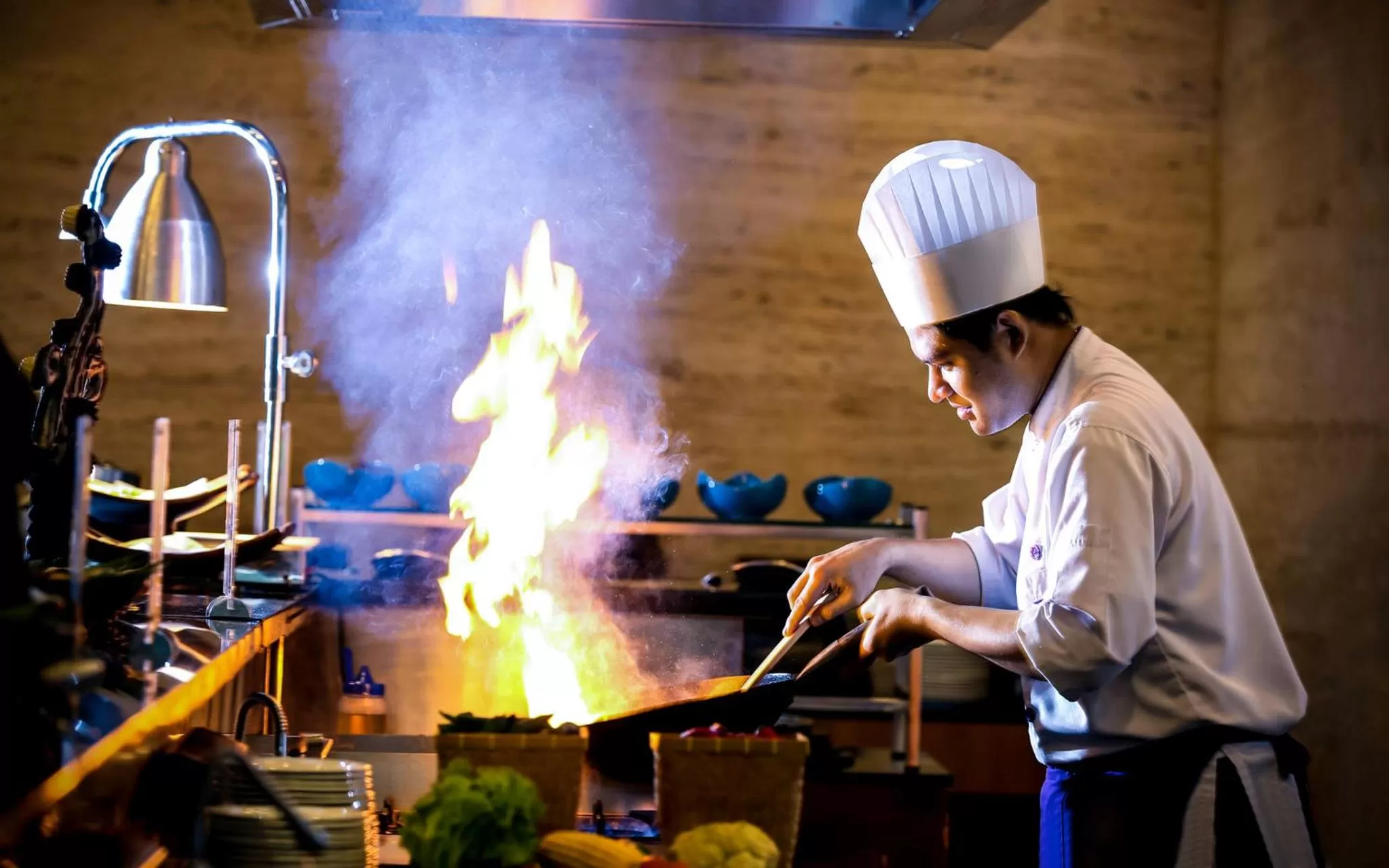 Restaurant/places to eat in Novotel Chennai OMR