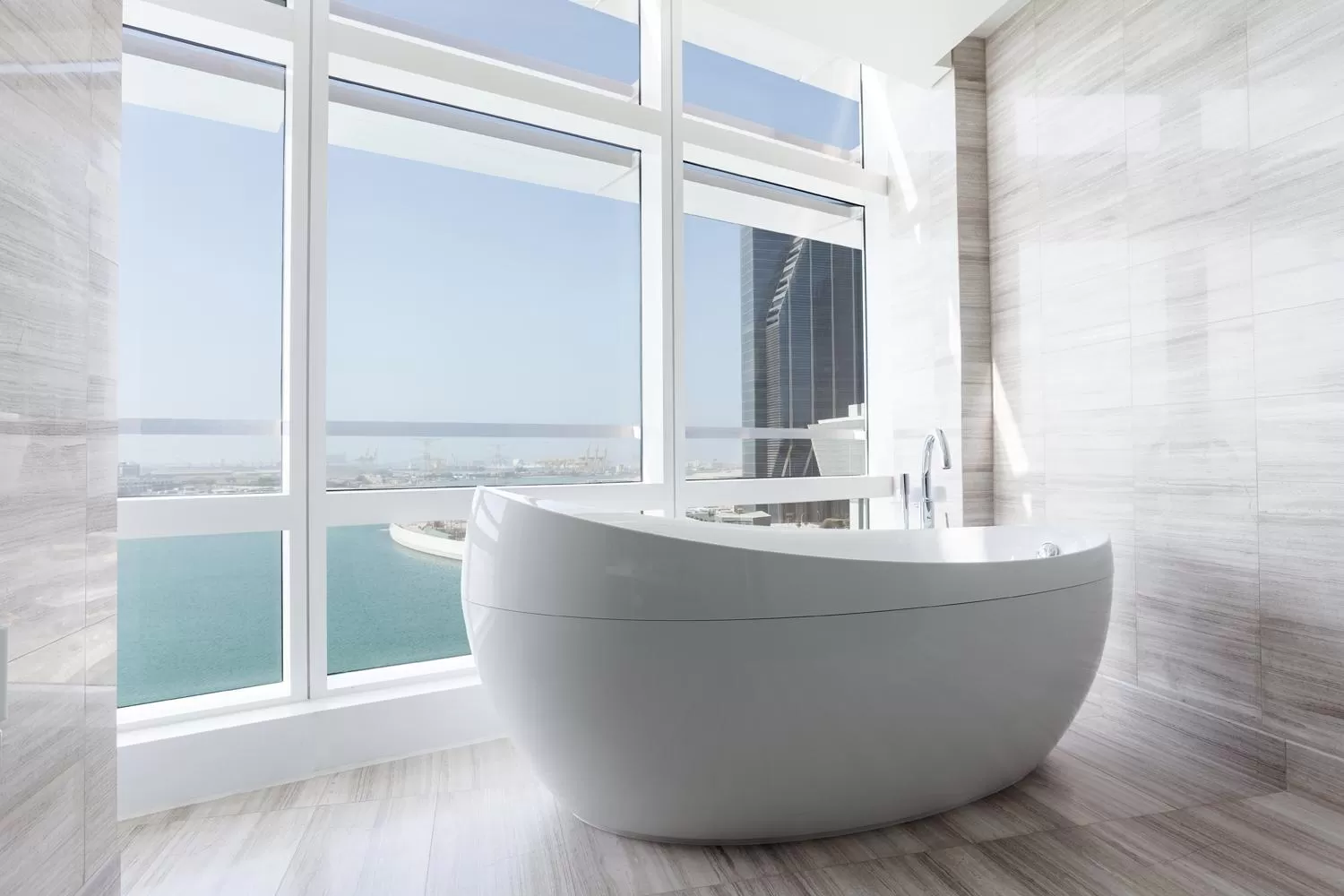 Bathroom in Rosewood Abu Dhabi