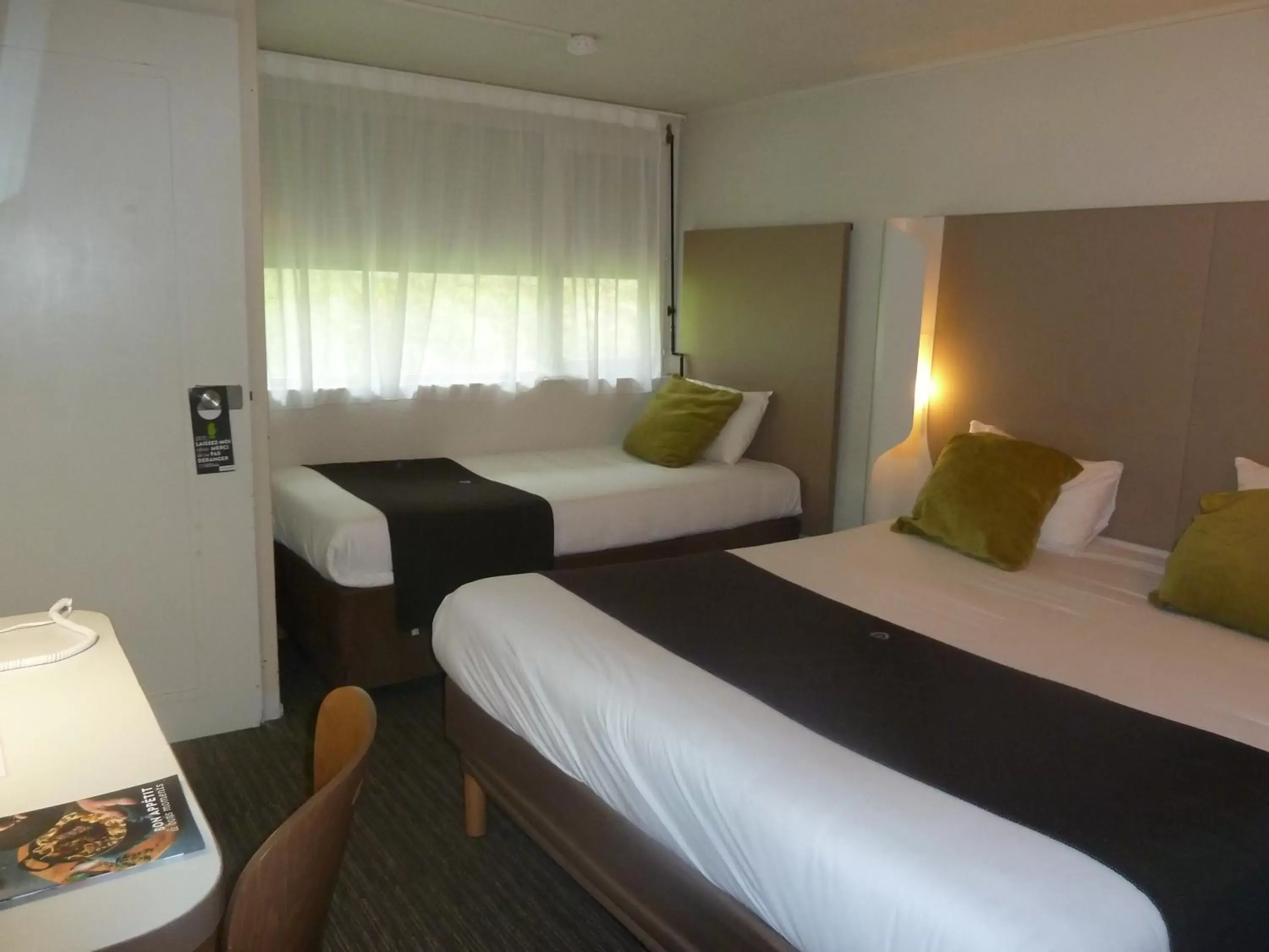 1 Double Bed - Superior Room in Campanile NATURE - Le Mans Est 1 Double Bed - Superior Room in Campanile NATURE - Le Mans Est