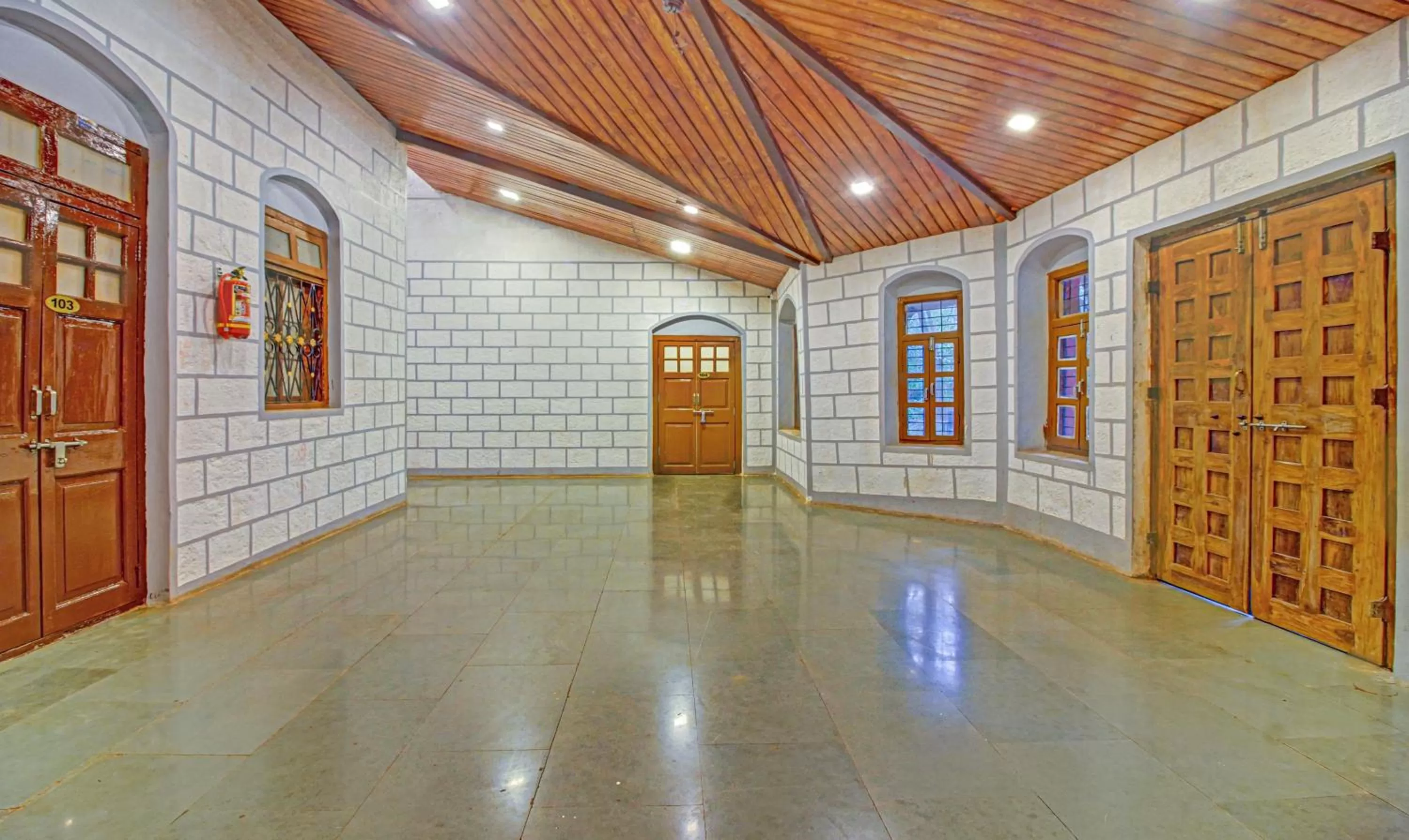 Lobby/Reception in Treebo Trend Shalimar In The Forest Matheran