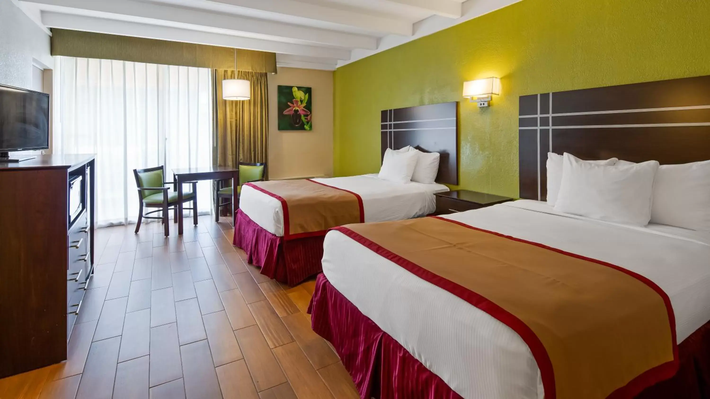 Double Room with Two Double Beds and Roll-In Shower - Disability Access/Non-Smoking in Best Western Orlando West Double Room with Two Double Beds and Roll-In Shower - Disability Access/Non-Smoking in Best Western Orlando West