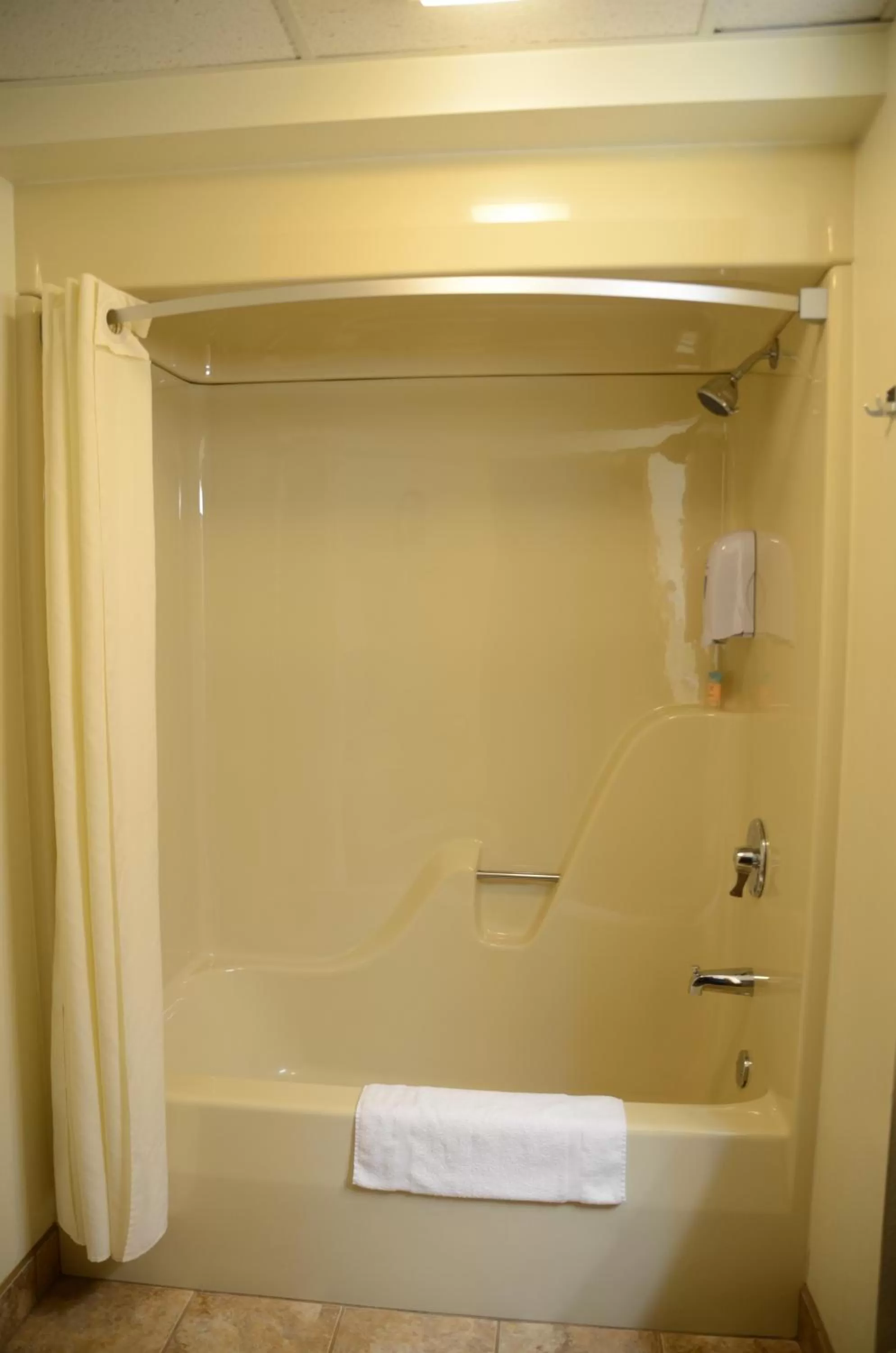 Bathroom in North Star Hotel Pictured Rocks