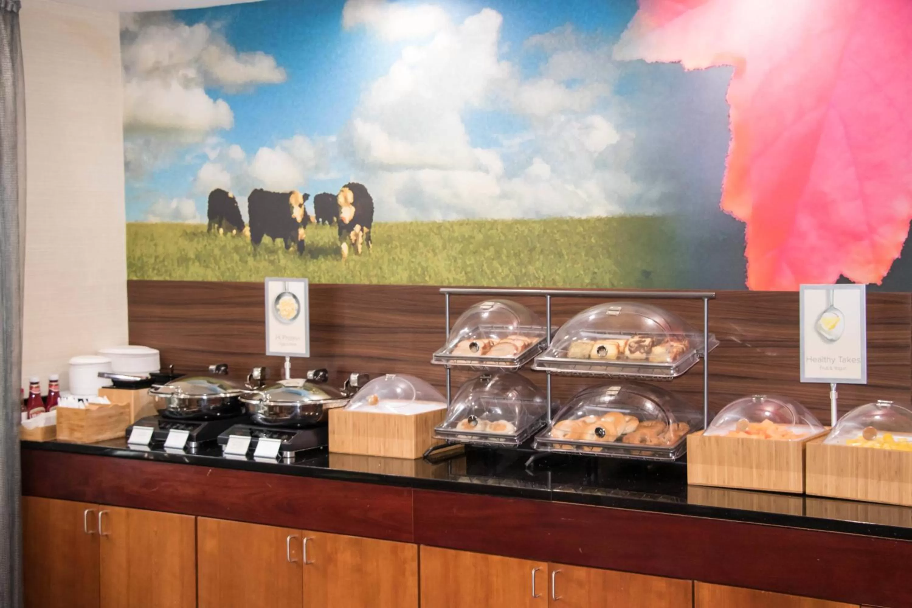 Breakfast in Comfort Inn & Suites Berea