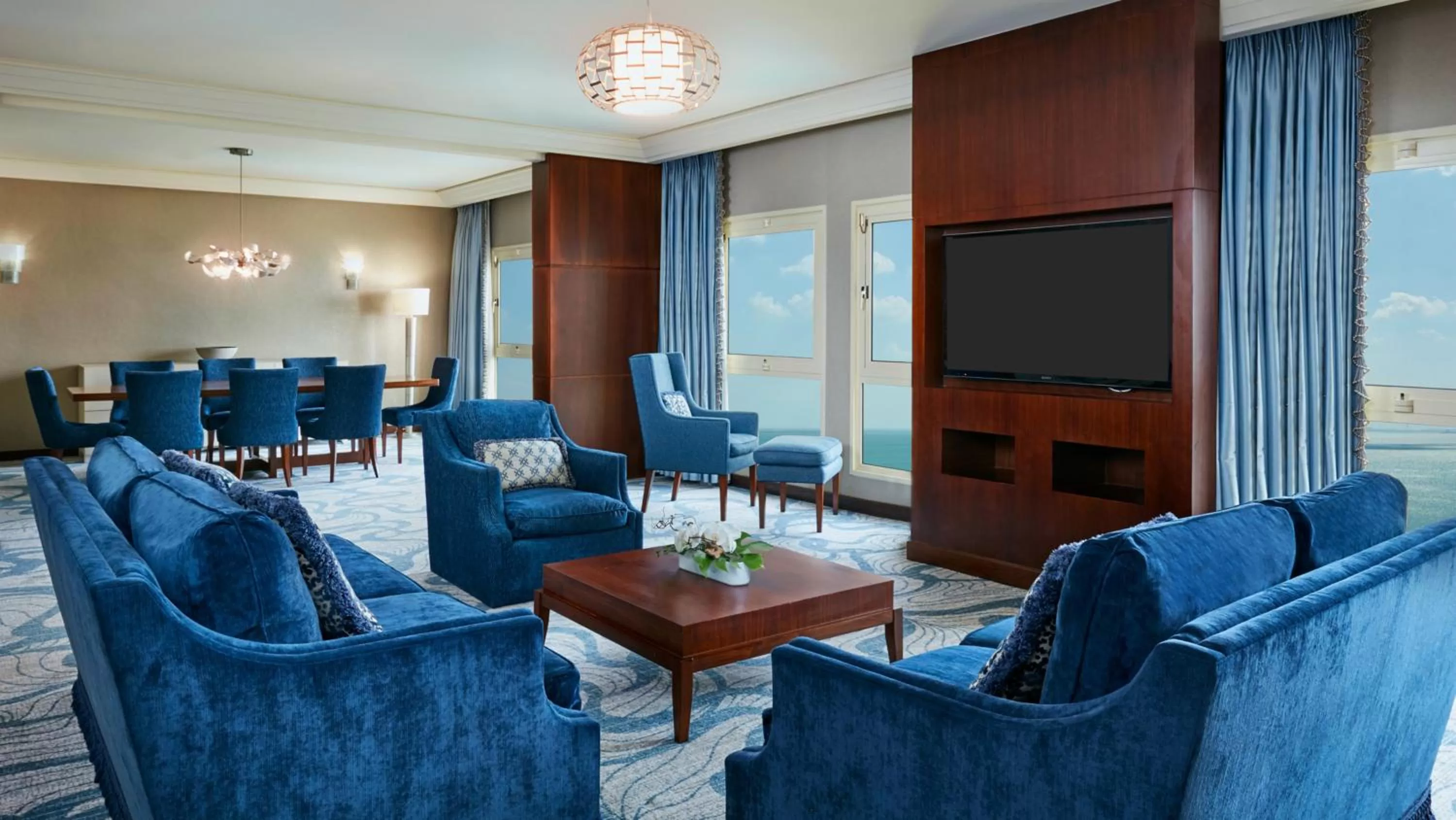 Photo of the whole room, Seating Area in InterContinental Doha Beach & Spa, an IHG Hotel