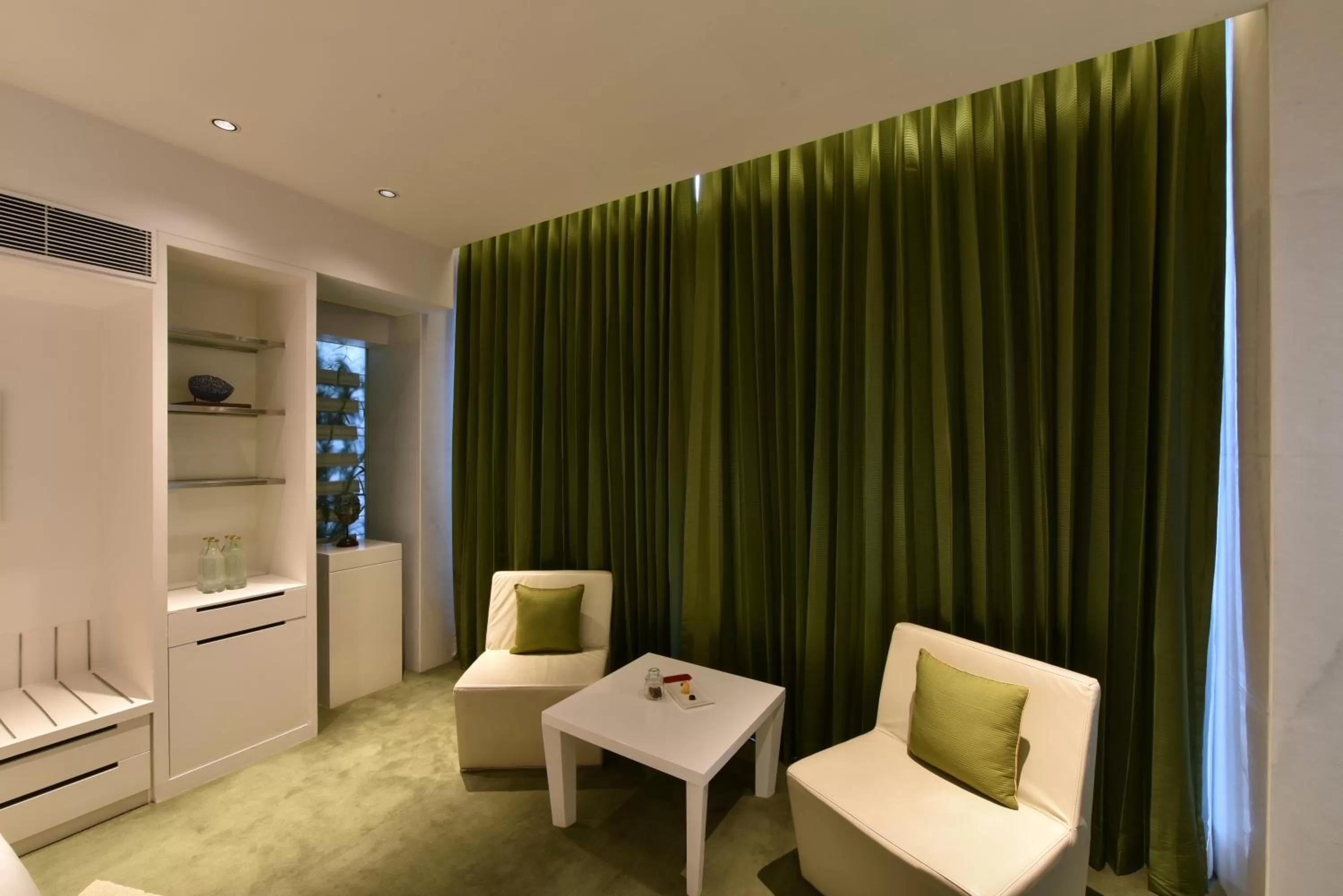 Seating area in Vivanta New Delhi, Dwarka