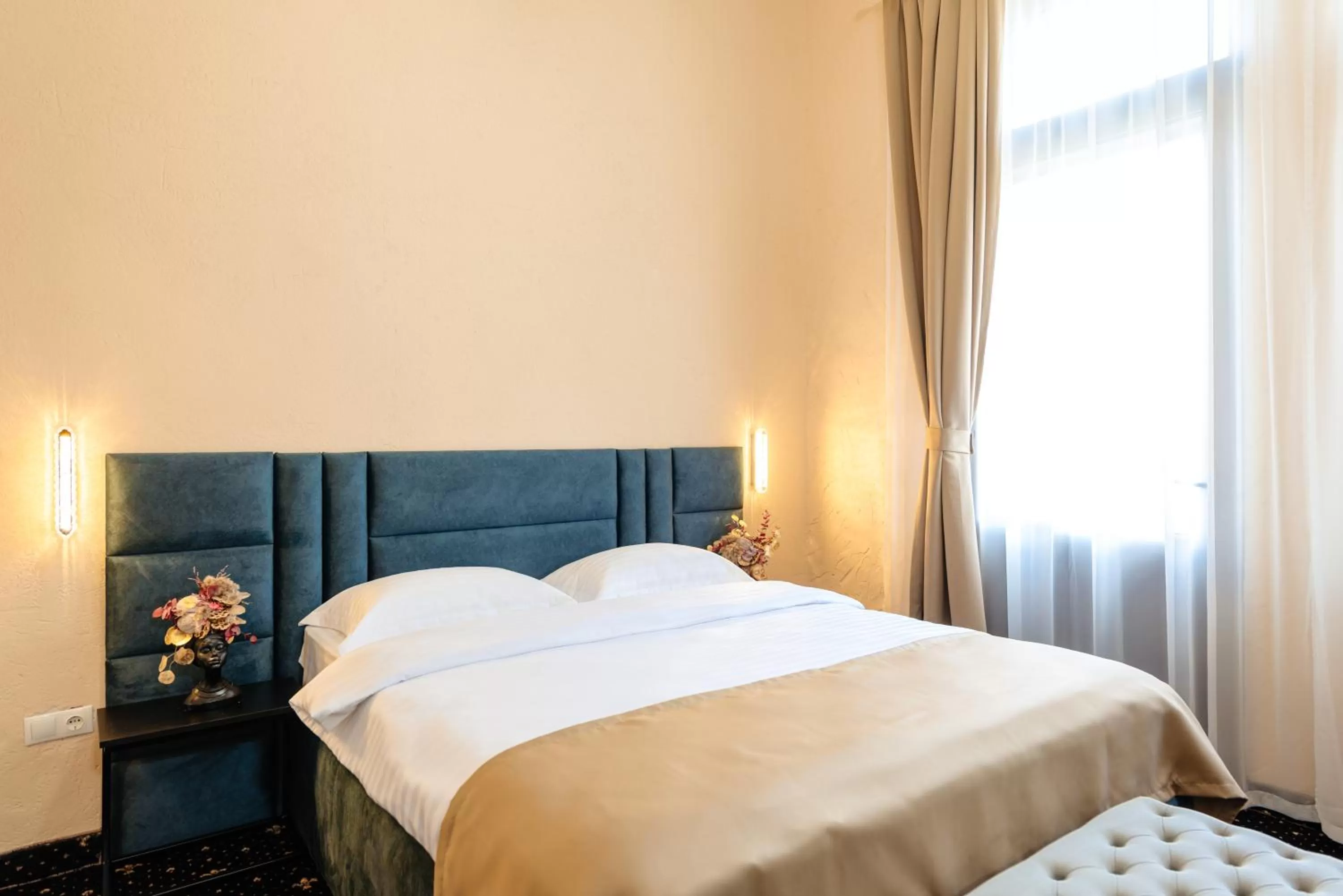 Bed in Palace Bulevard Inn