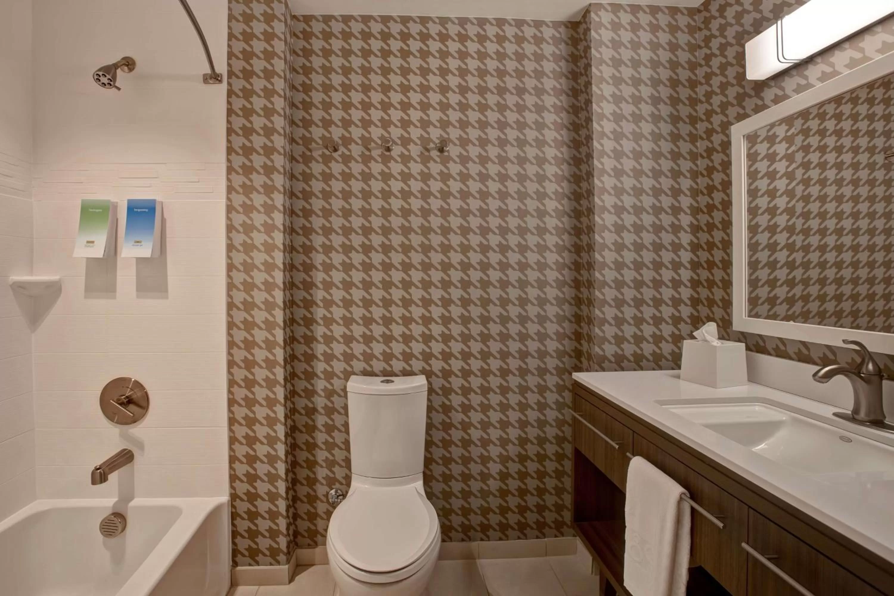 Bathroom in Home2 Suites By Hilton San Antonio on the Riverwalk