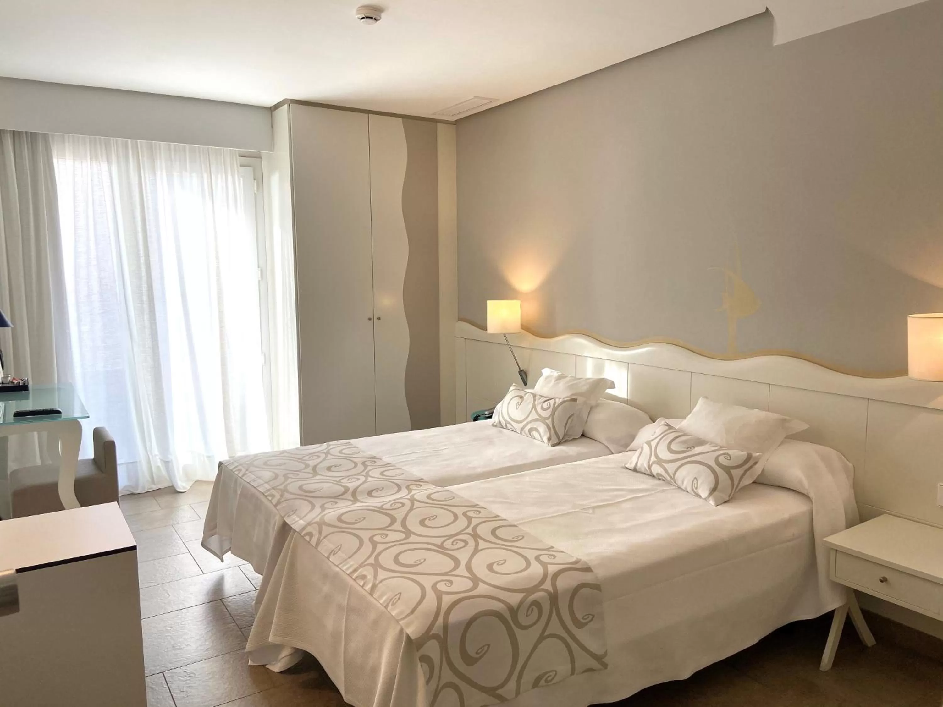 Bedroom, Bed in Hotel Meridional