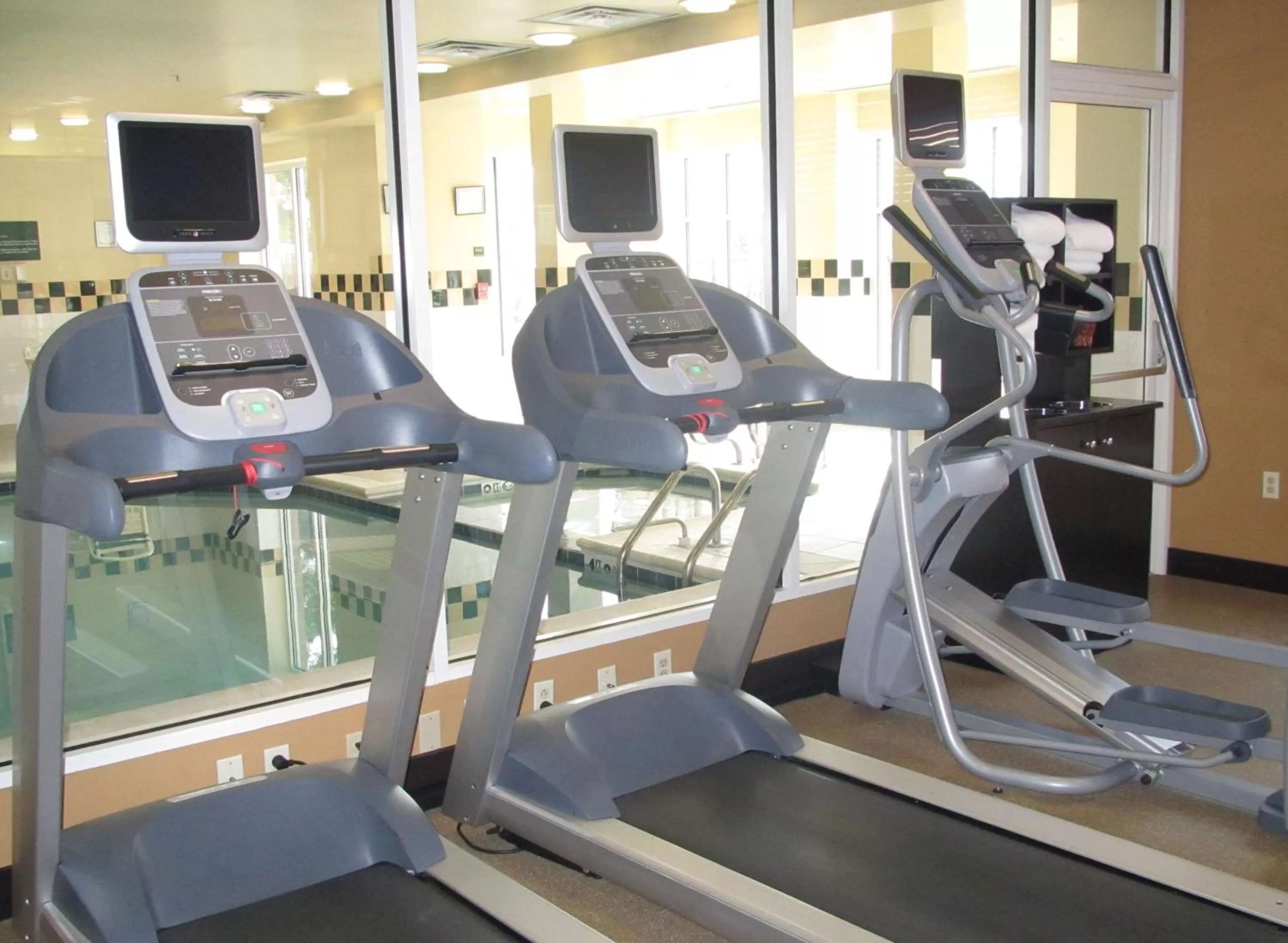 Fitness centre/facilities in Hilton Garden Inn Addison