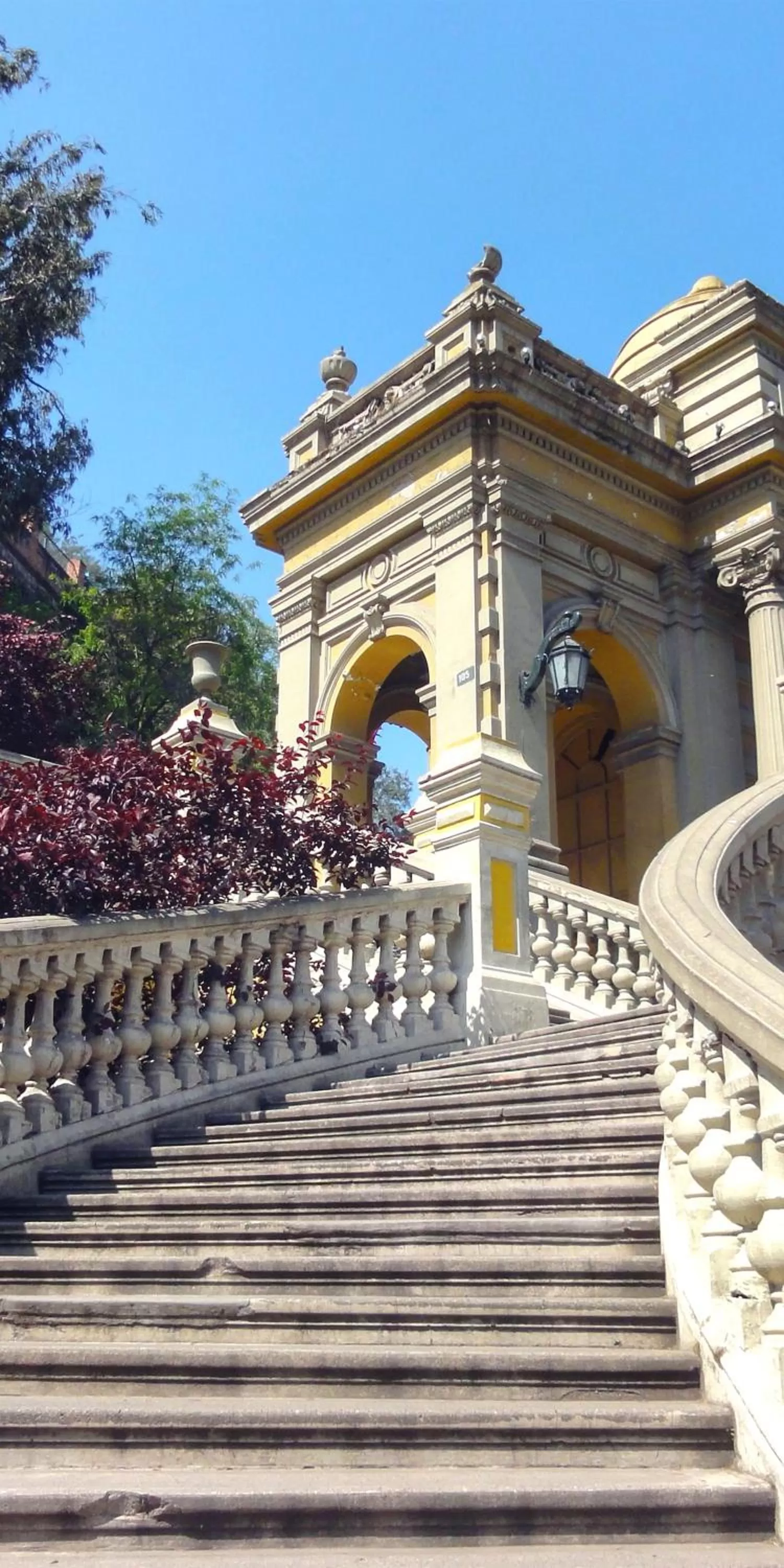 Nearby landmark in Almacruz Hotel y Centro de Convenciones (Ex Galerías)