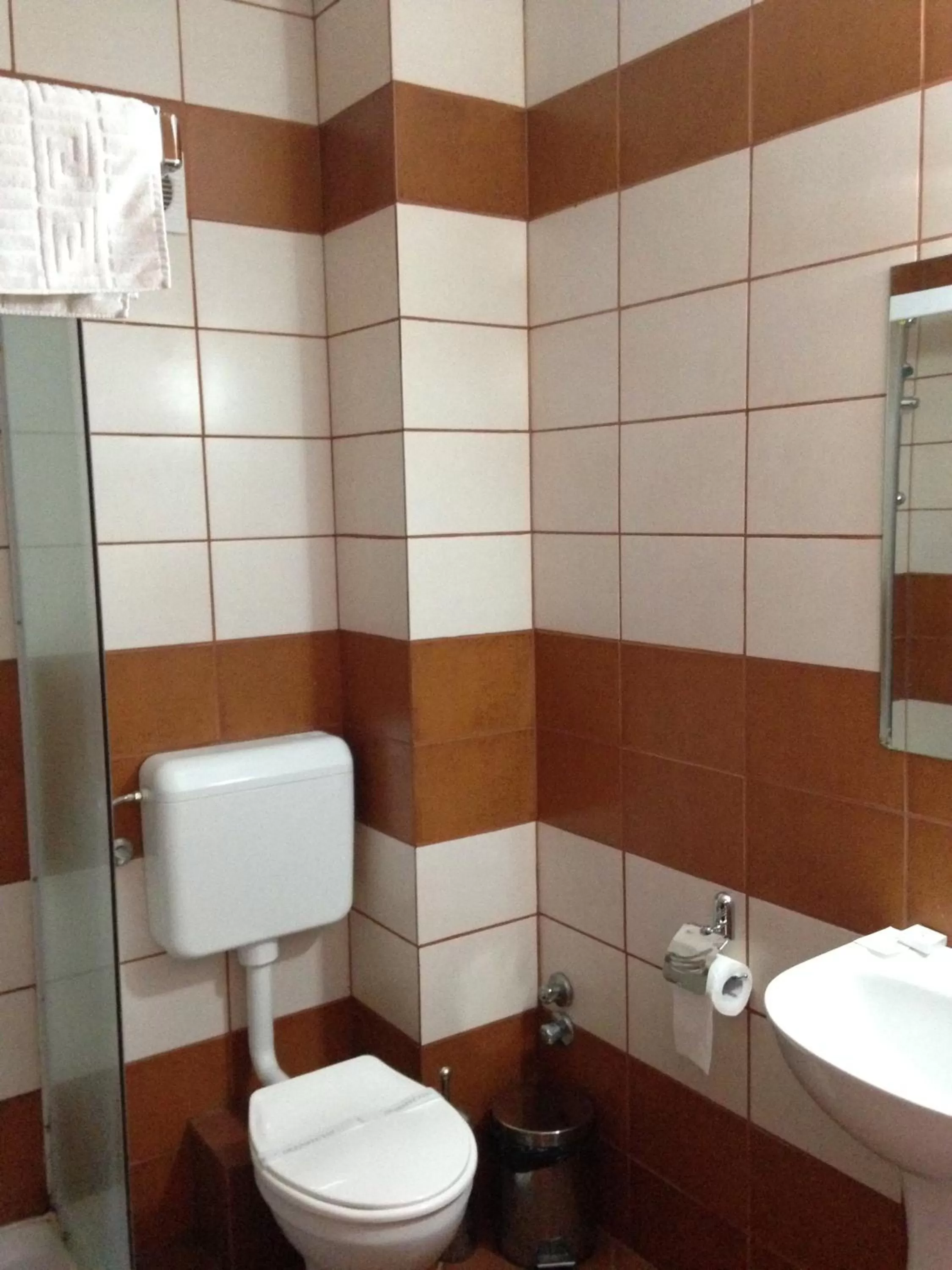 Shower, Bathroom in Hotel Romantik