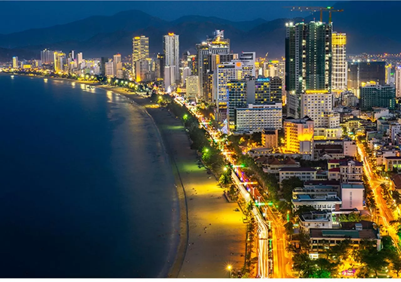 Property building in Azura Gold Hotel & Apartment