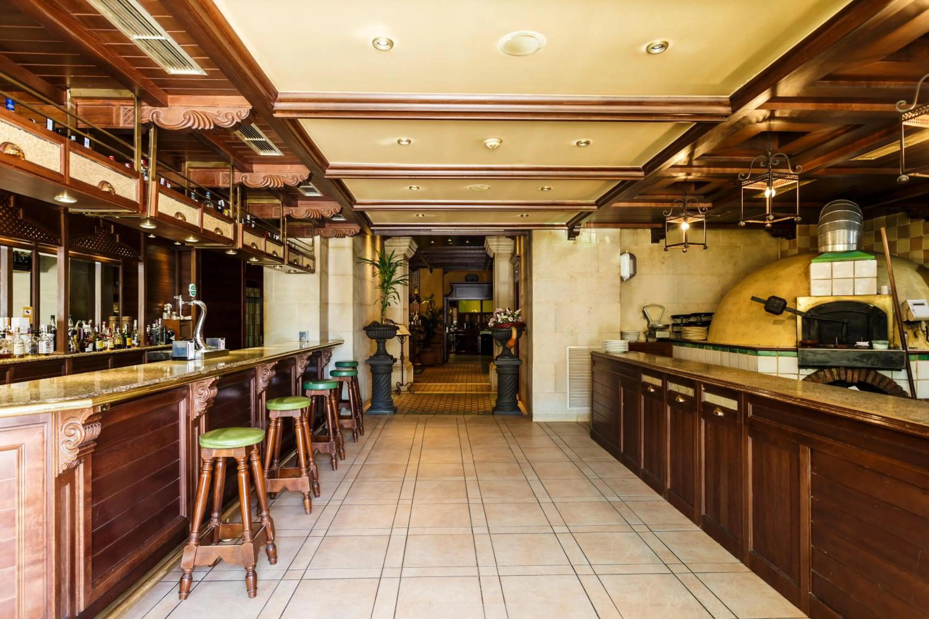 Lounge or bar in Hotel Azofra