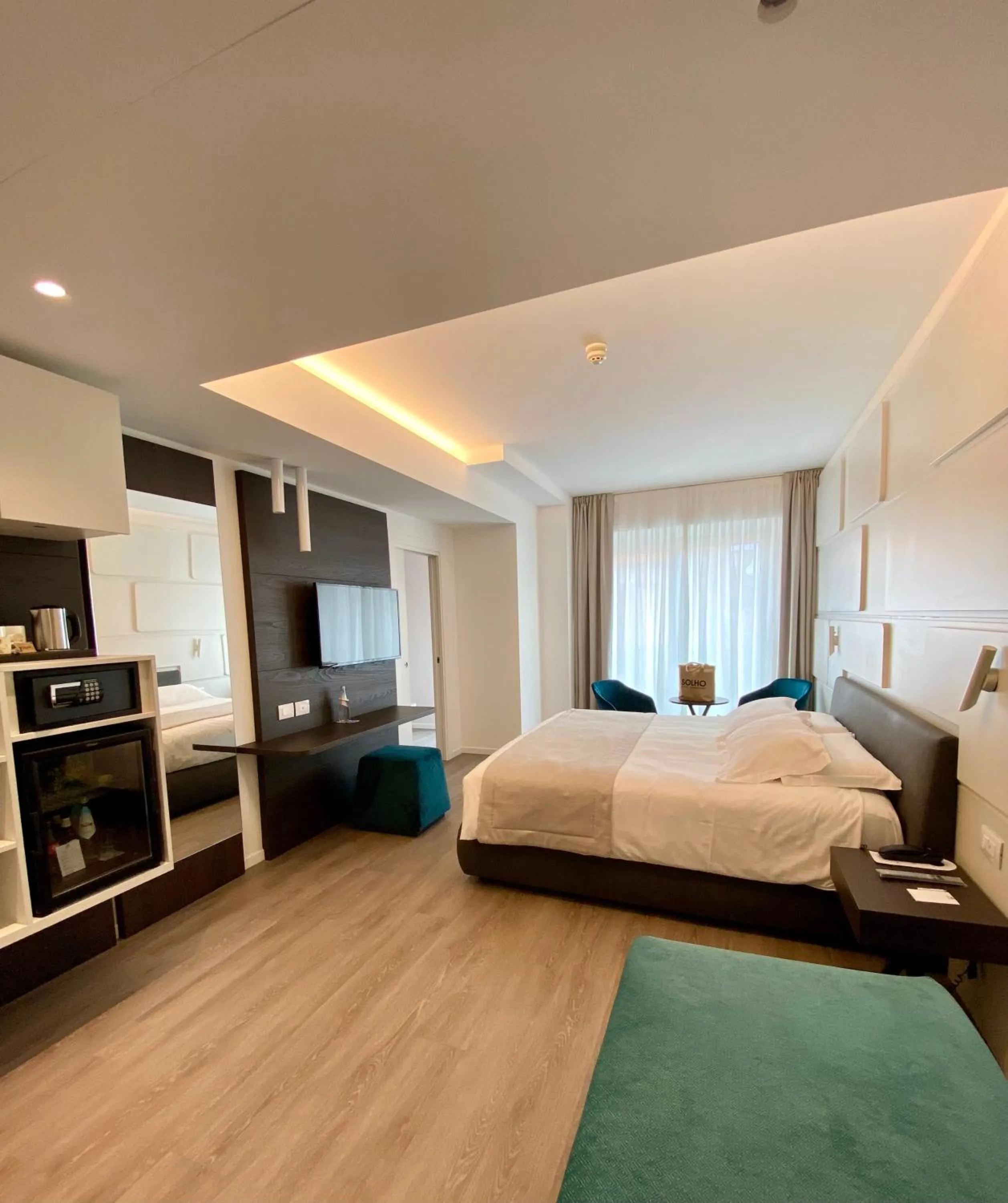 Photo of the whole room, Bed in Solho Hotel