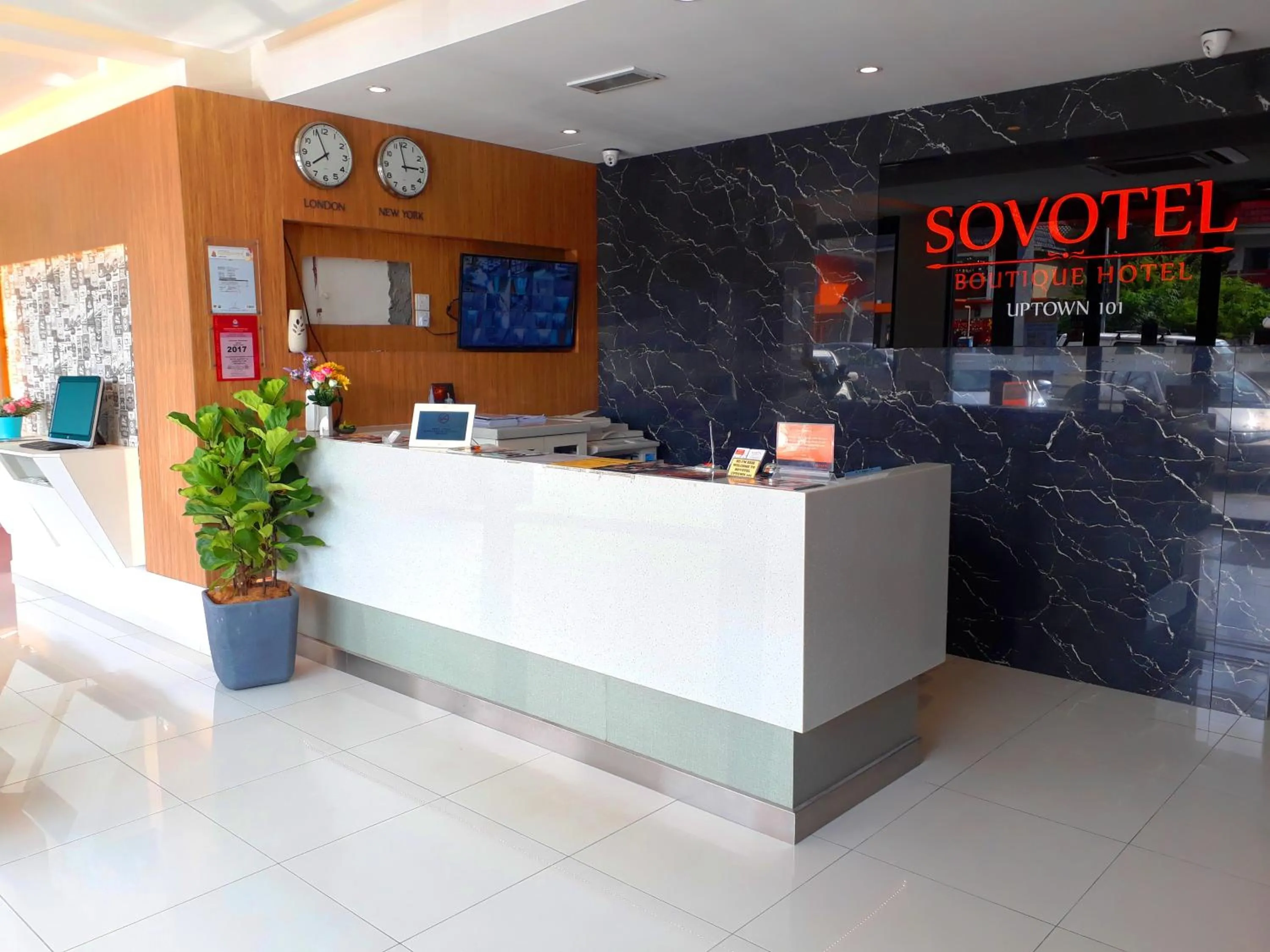 Lobby or reception in Sovotel Uptown 101
