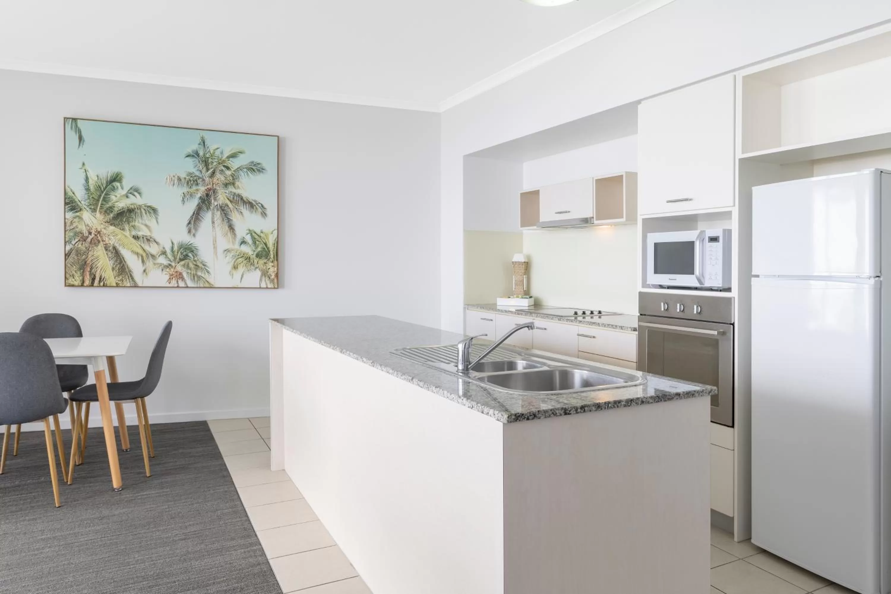 kitchen in Ramada By Wyndham Marcoola Beach