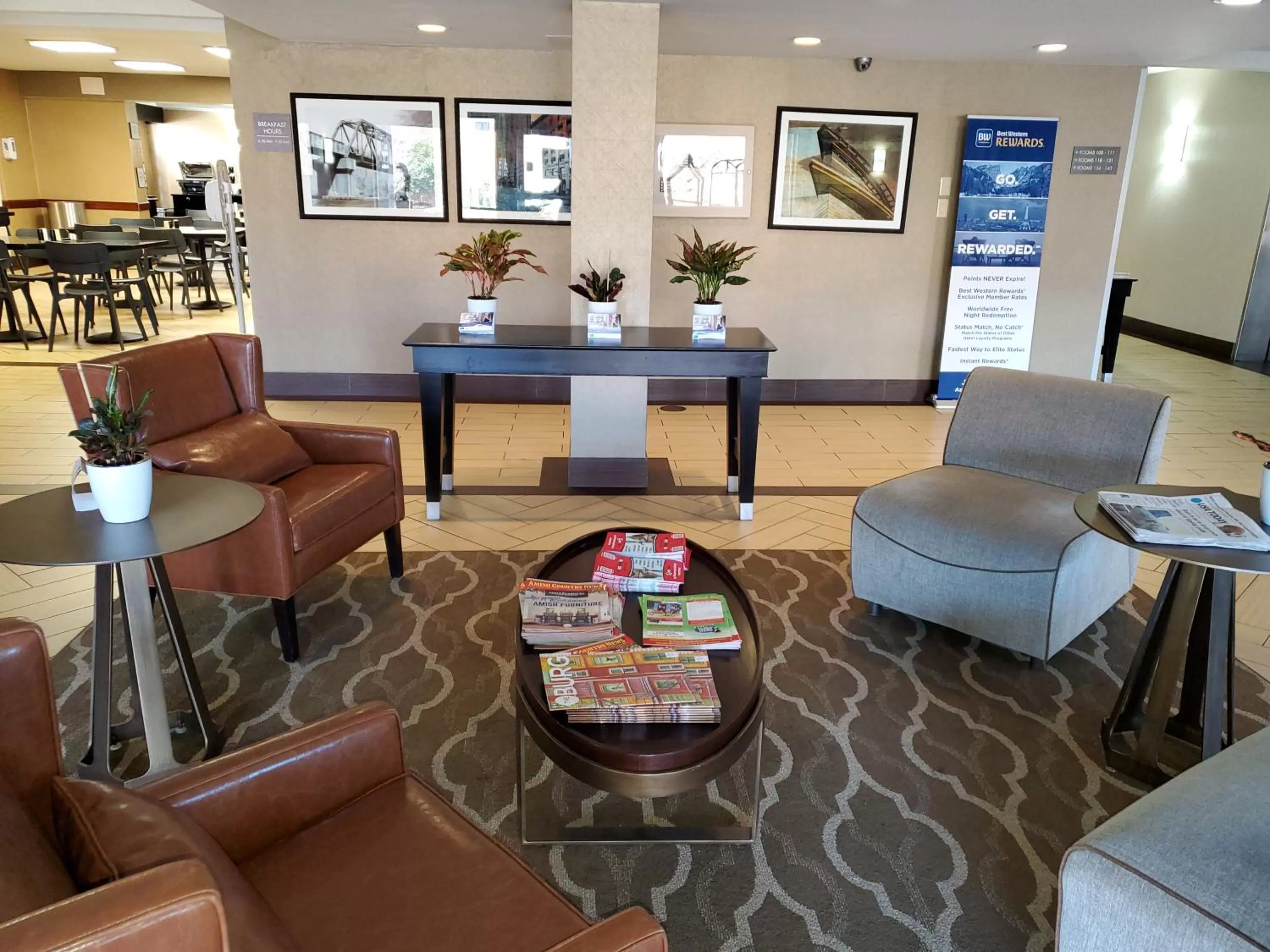 Lobby or reception in Best Western Harrisburg North Hotel