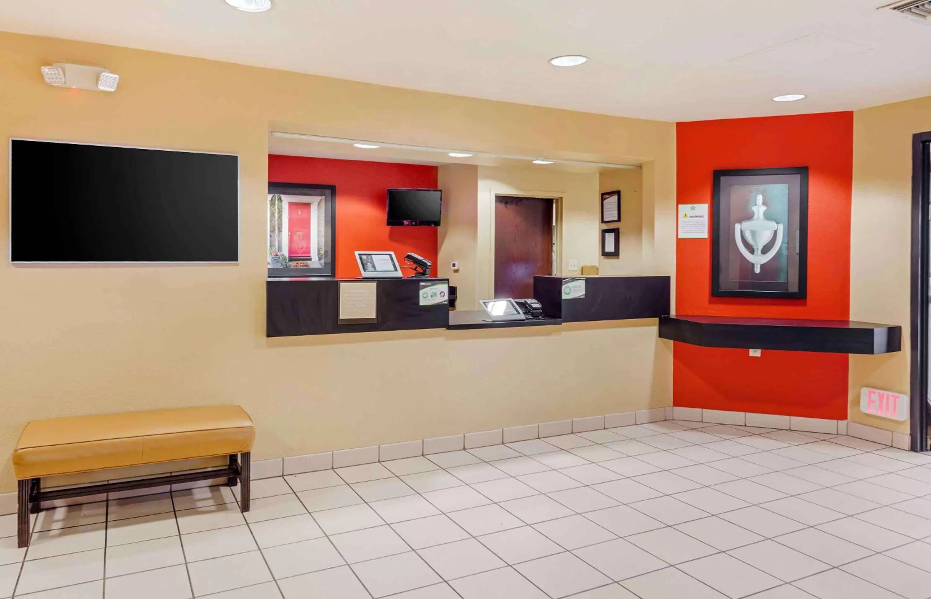 Lobby or reception in Extended Stay America Suites - Orange County - Huntington Beach