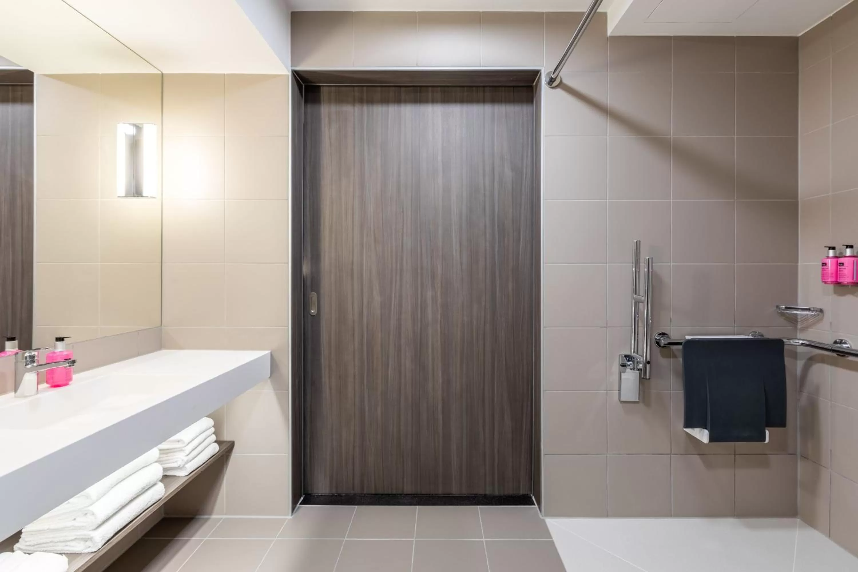 Bathroom in Moxy Berlin Airport