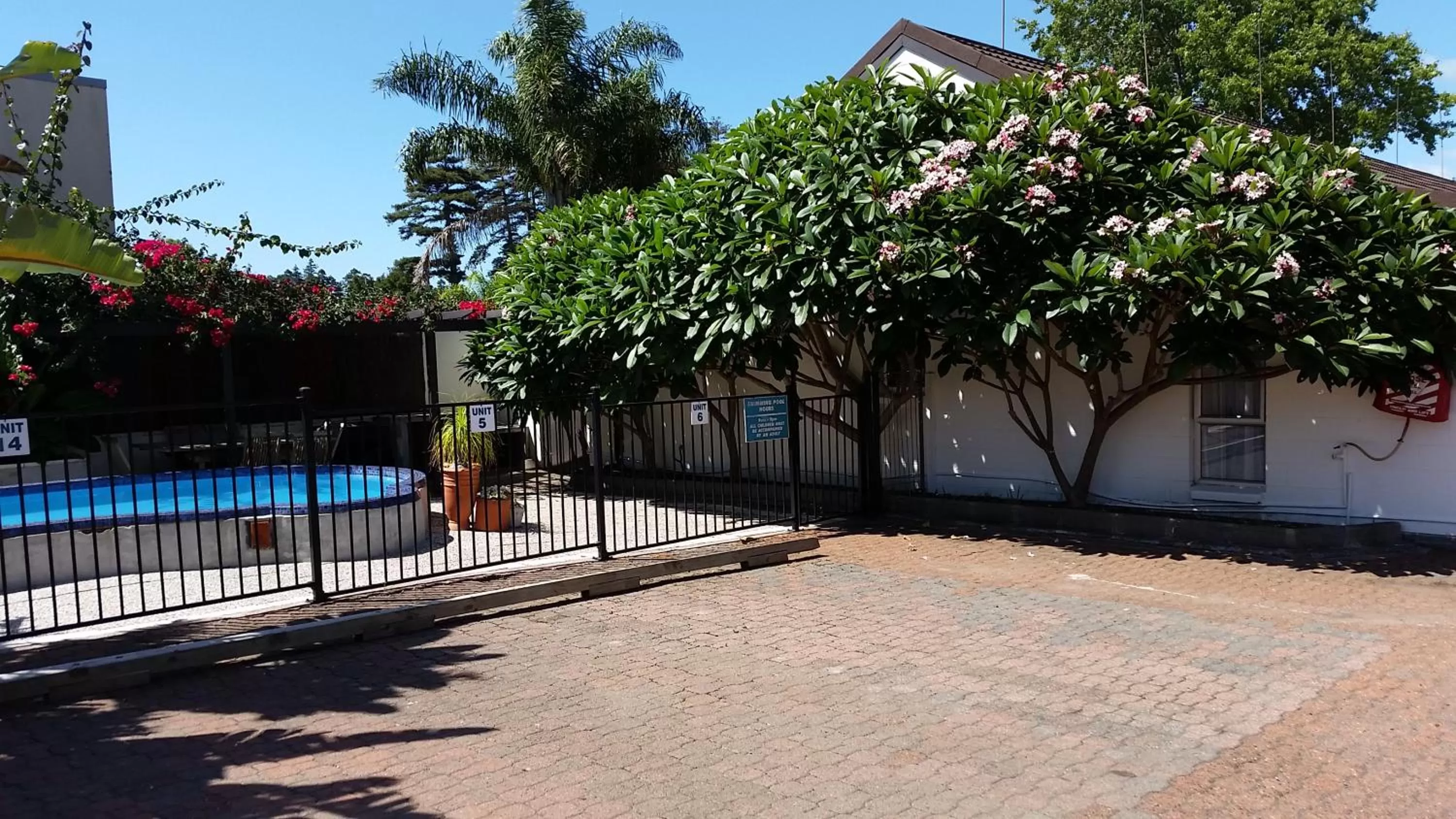 Property building in Kerikeri Court Motel