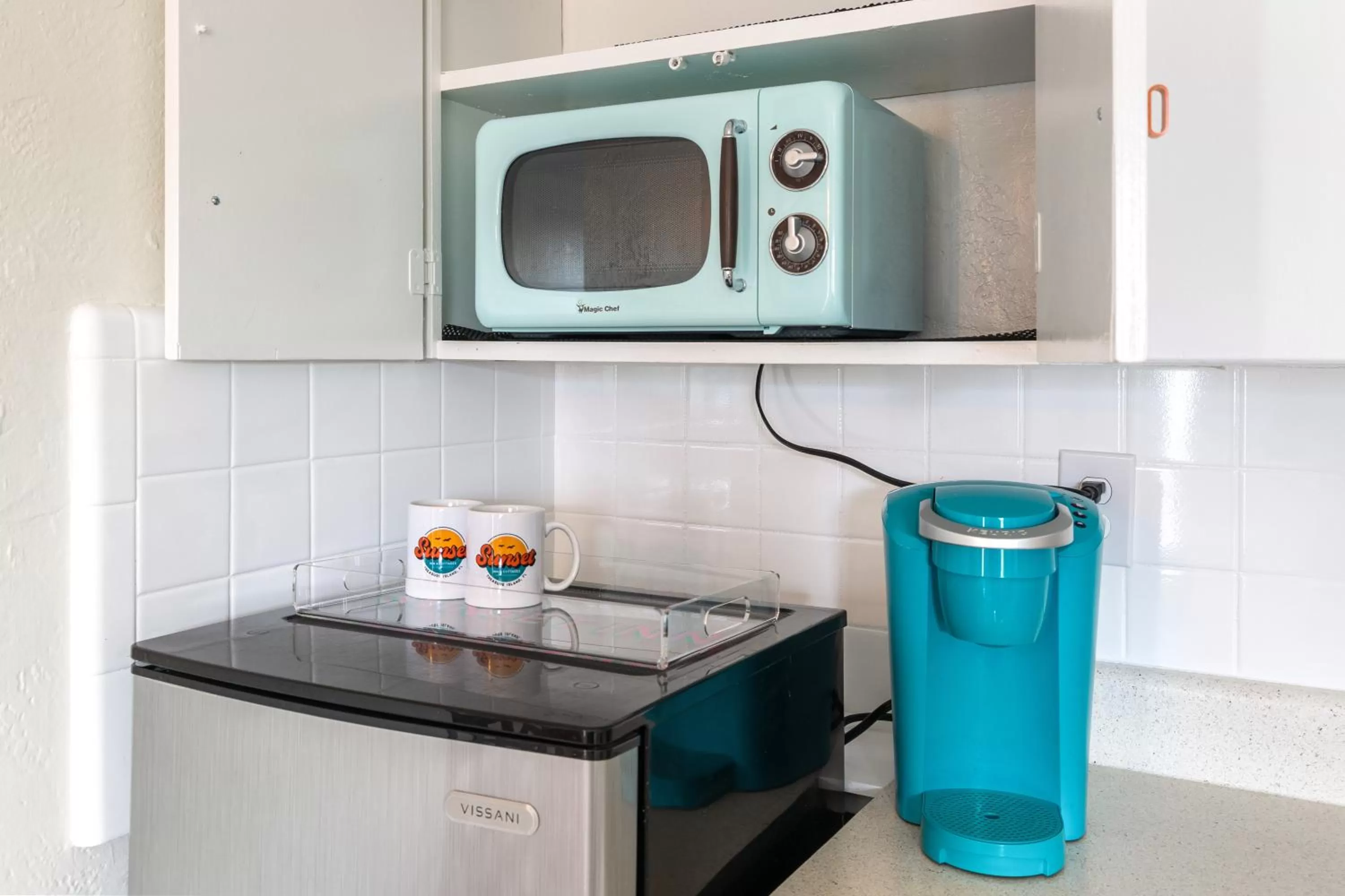 Kitchen or kitchenette in Sunset Inn and Cottages